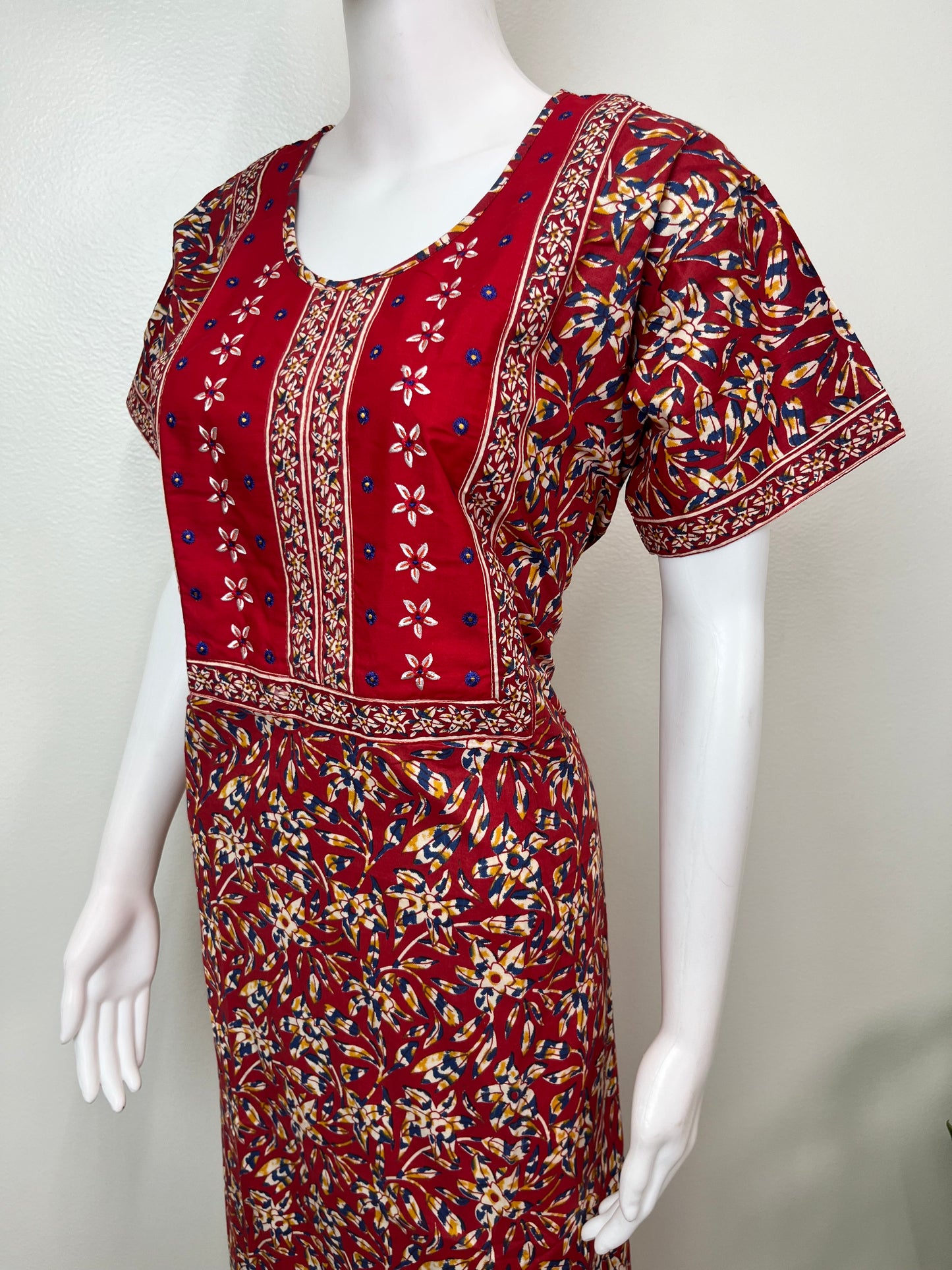 Red Classic Embroidered Pure Cotton Nightgown