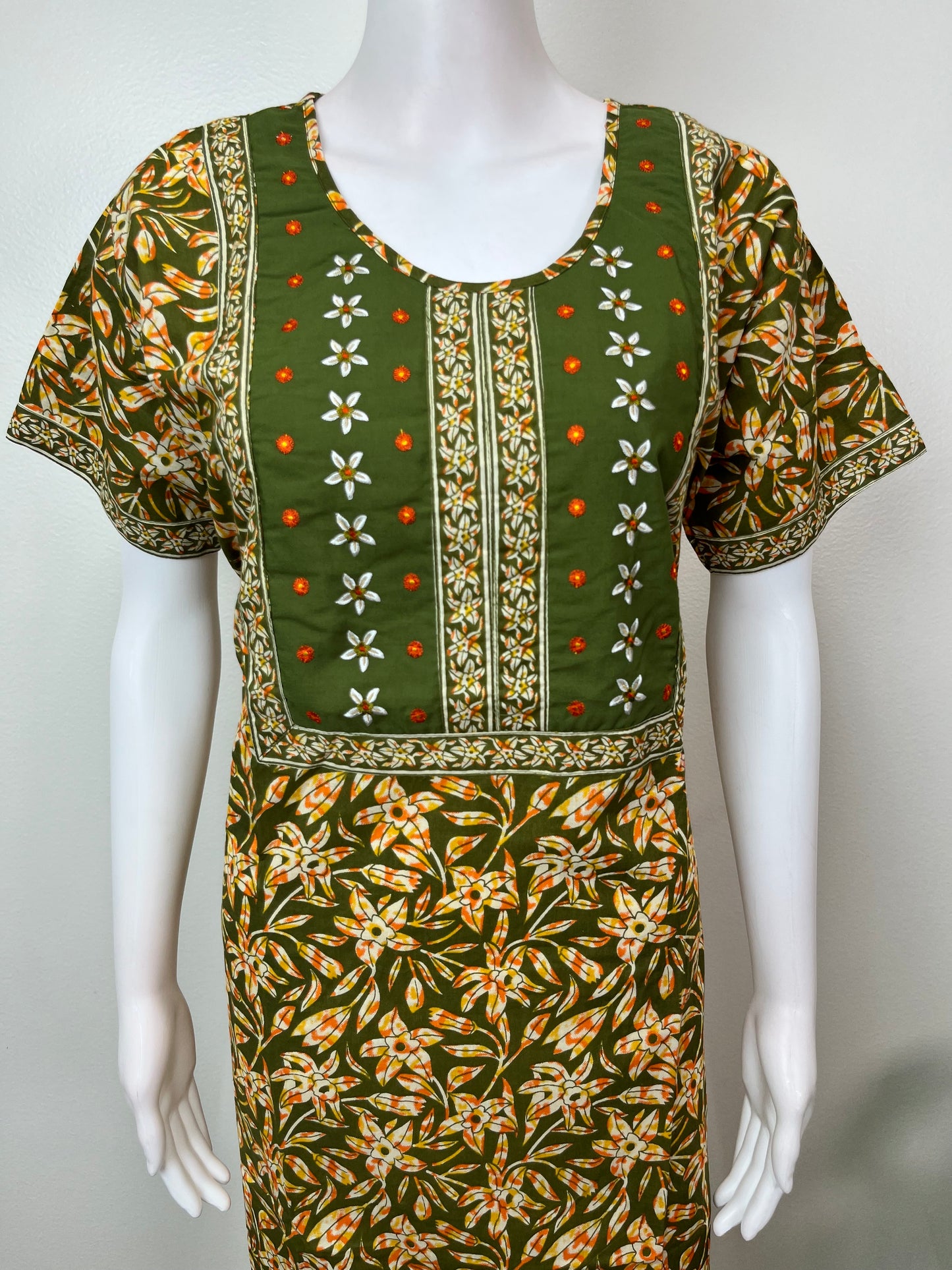 Mehendi Green Pure Cotton Women’s Nightgown