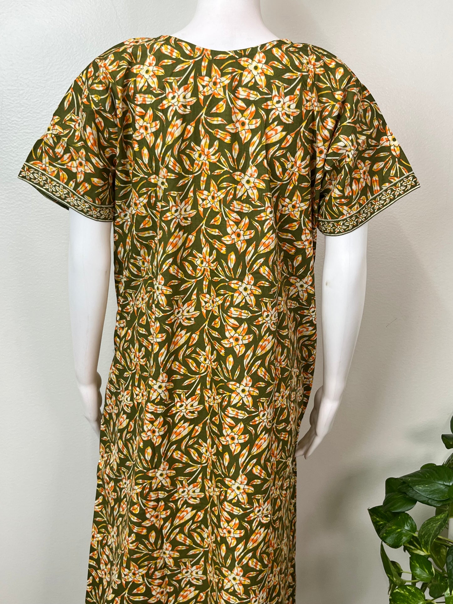 Mehendi Green Pure Cotton Women’s Nightgown