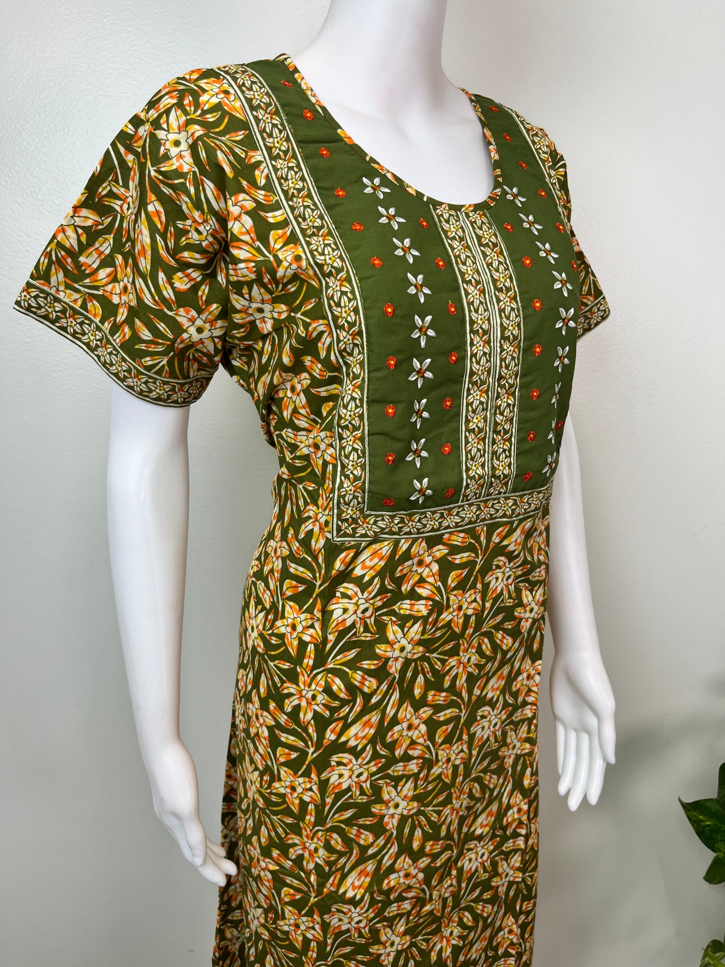 Mehendi Green Pure Cotton Women’s Nightgown