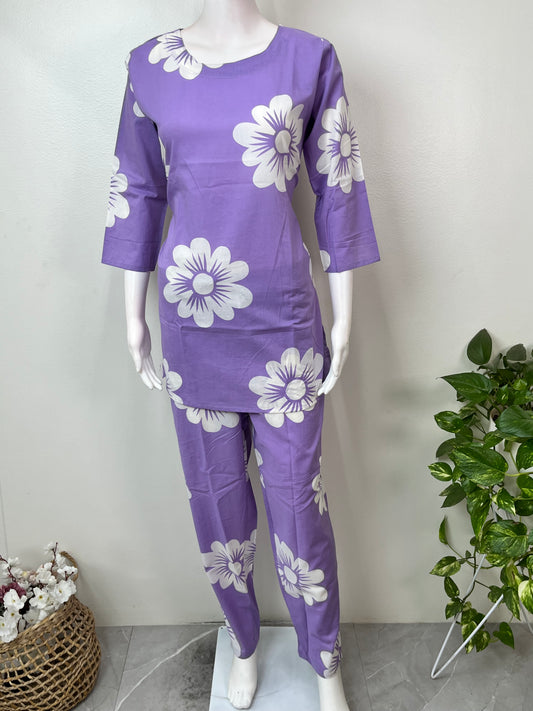 Lavender Cambric Cotton Night Suit