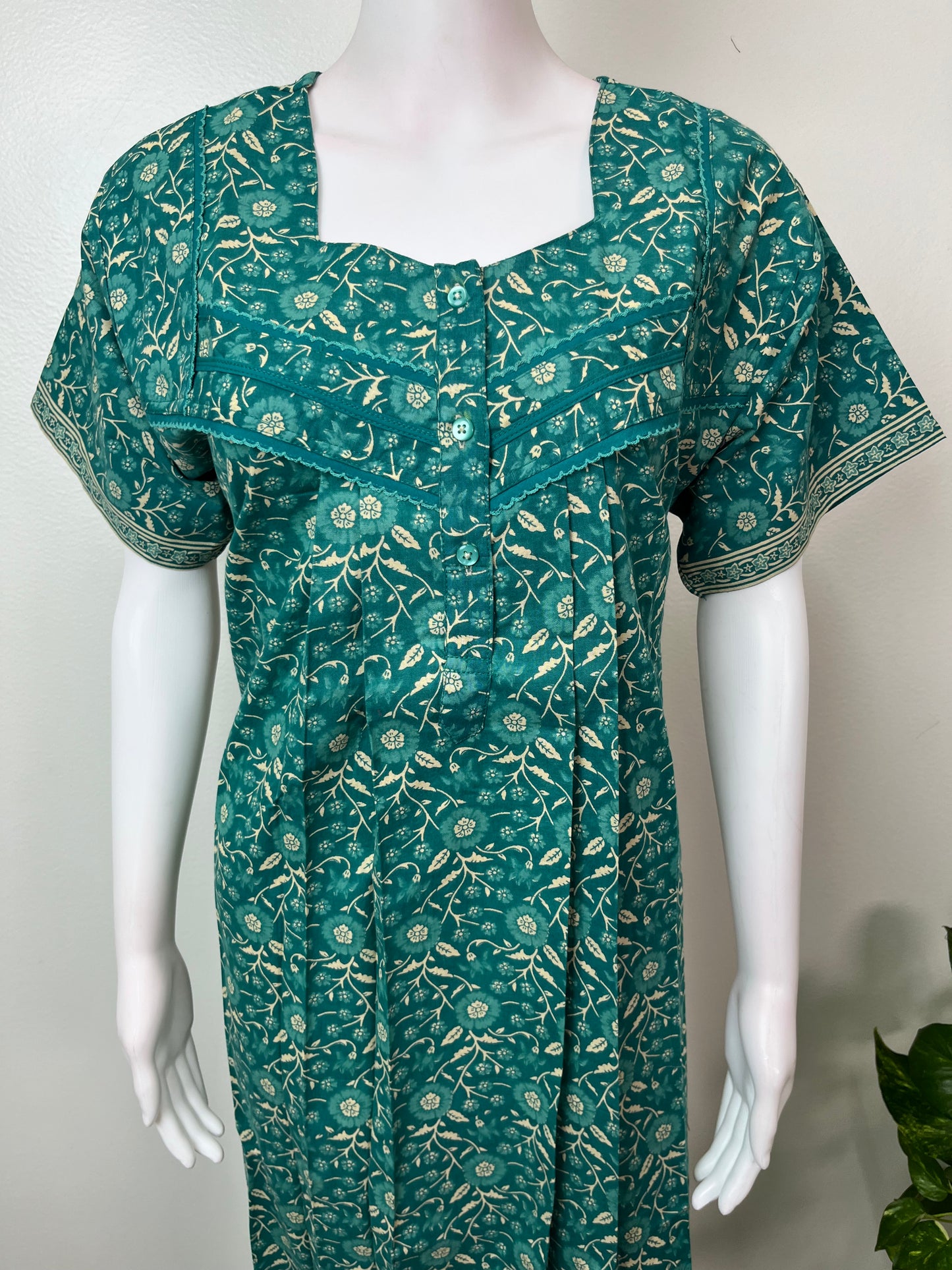 Green Pleated Pure Cotton Nightgown