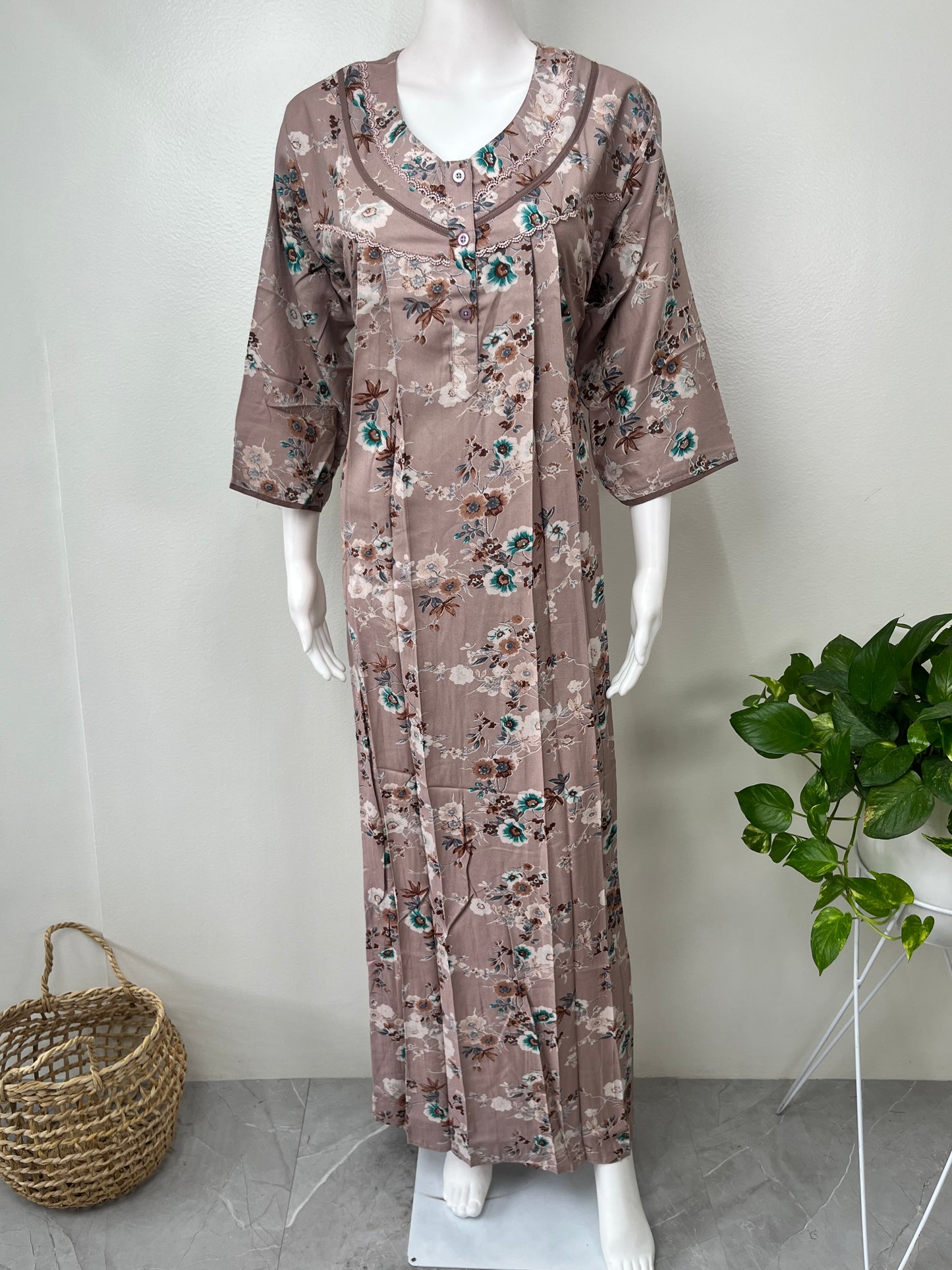Floral Alpine Fabric Nightgown with Long Sleeves