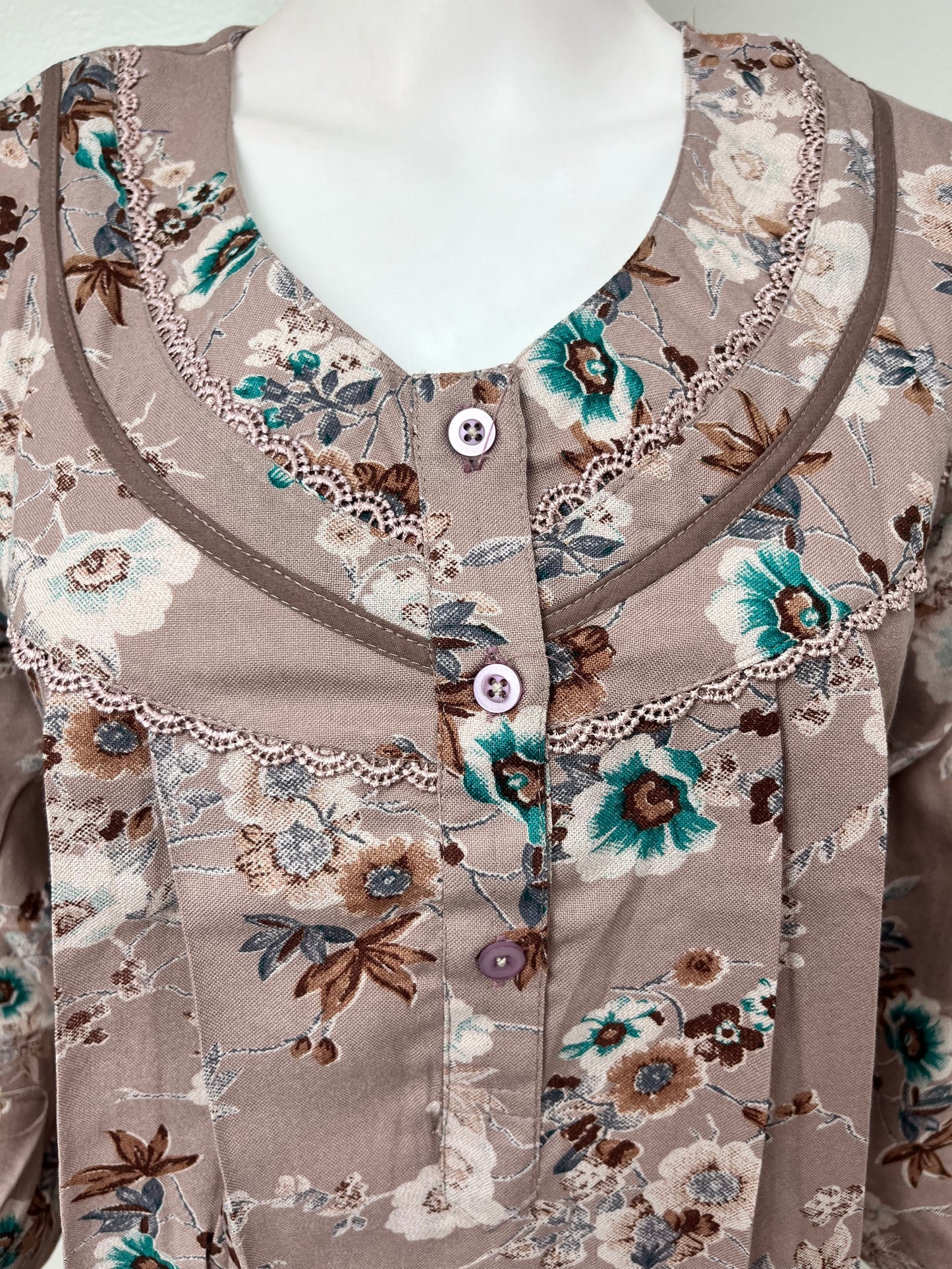 Floral Alpine Fabric Nightgown with Long Sleeves