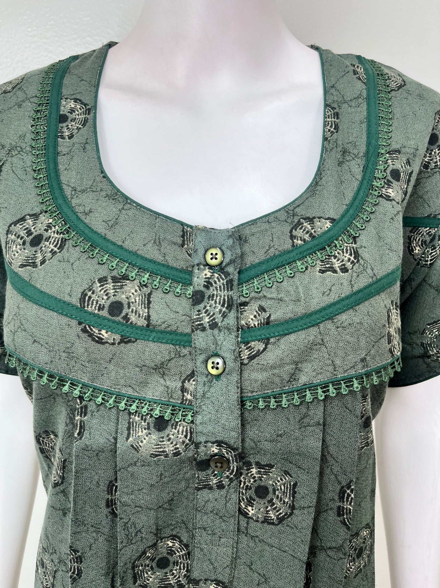 Dark Green Pleated Alpine Fabric Nighty