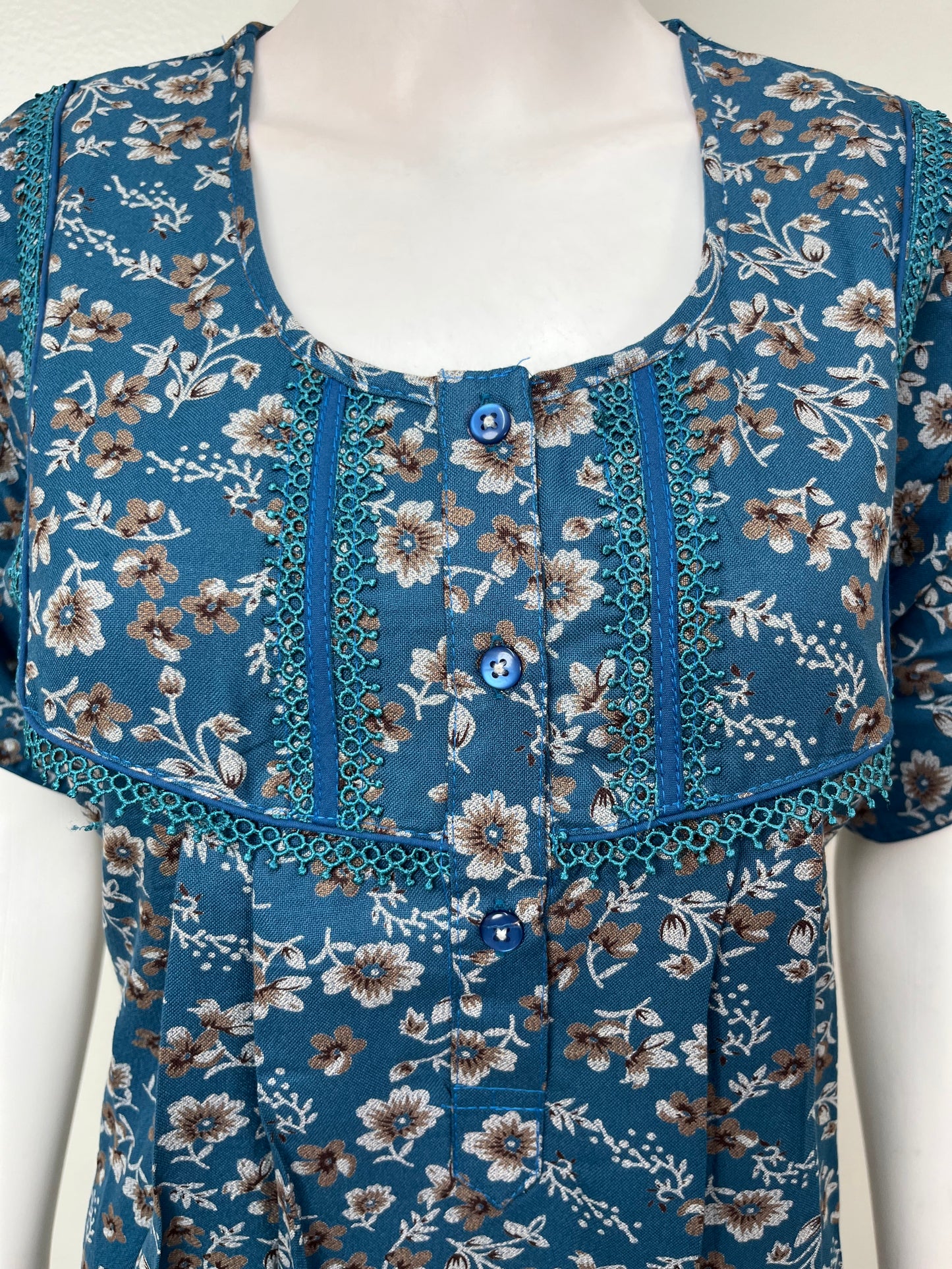 Blue Floral Printed Alpine Fabric Nightgown