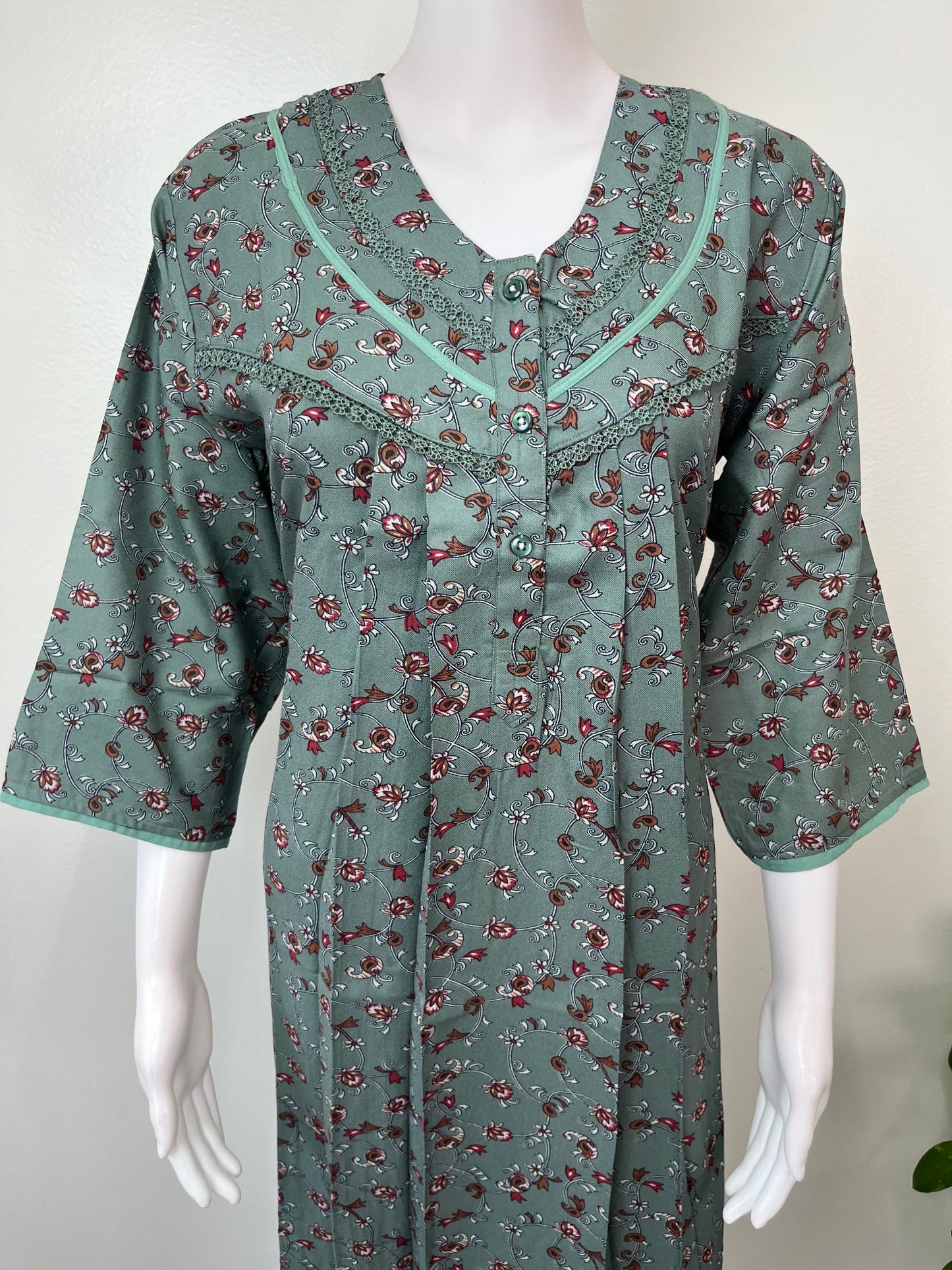 Green Floral Alpine Fabric 3/4th Sleeves Nightgown