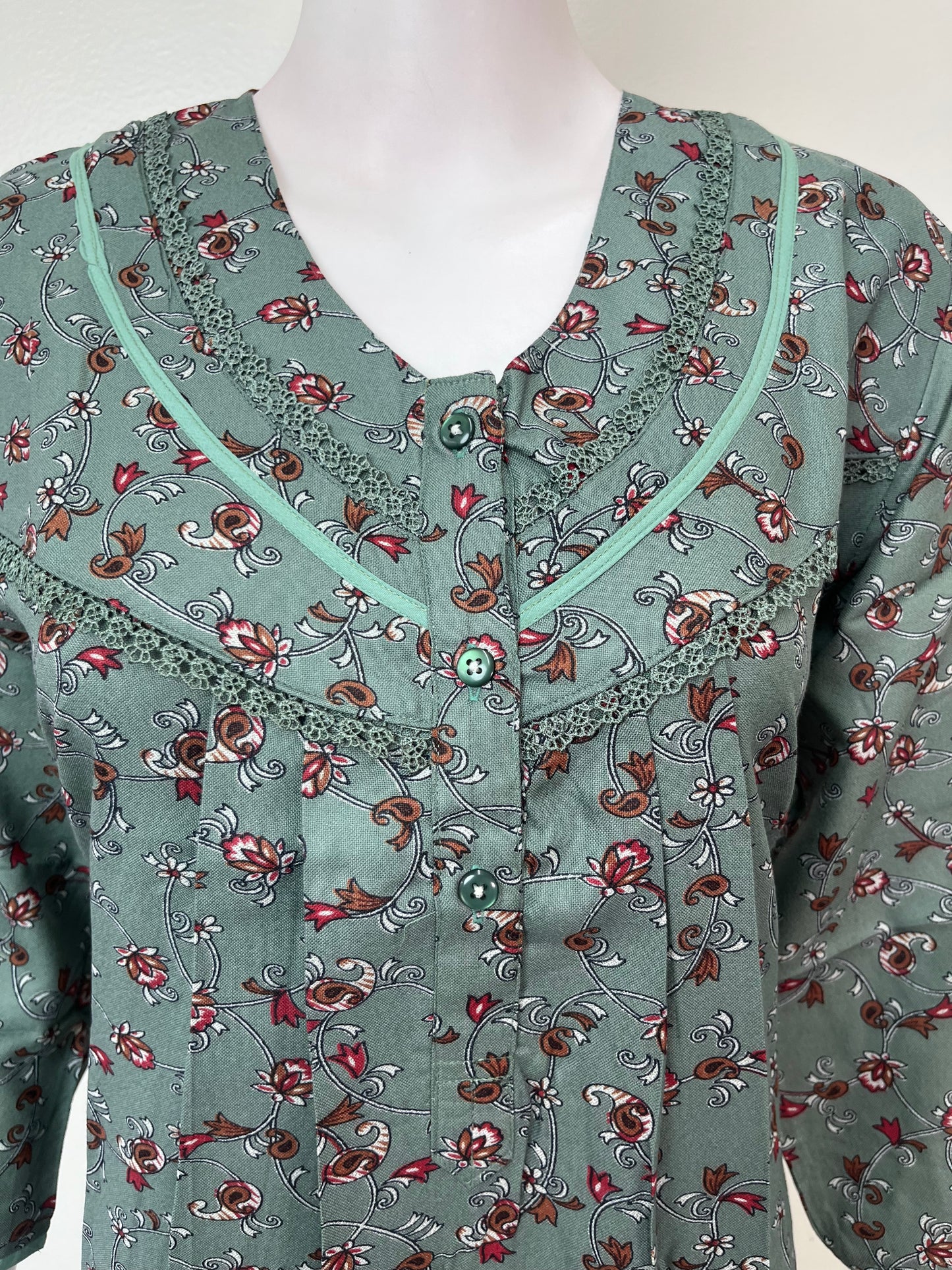 Green Floral Alpine Fabric 3/4th Sleeves Nightgown