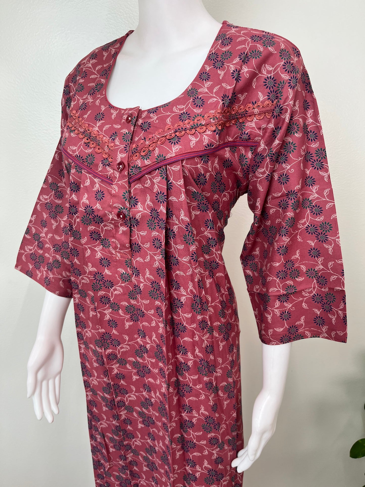 Pleated Style Alpine Fabric Nightgown with Long Sleeves