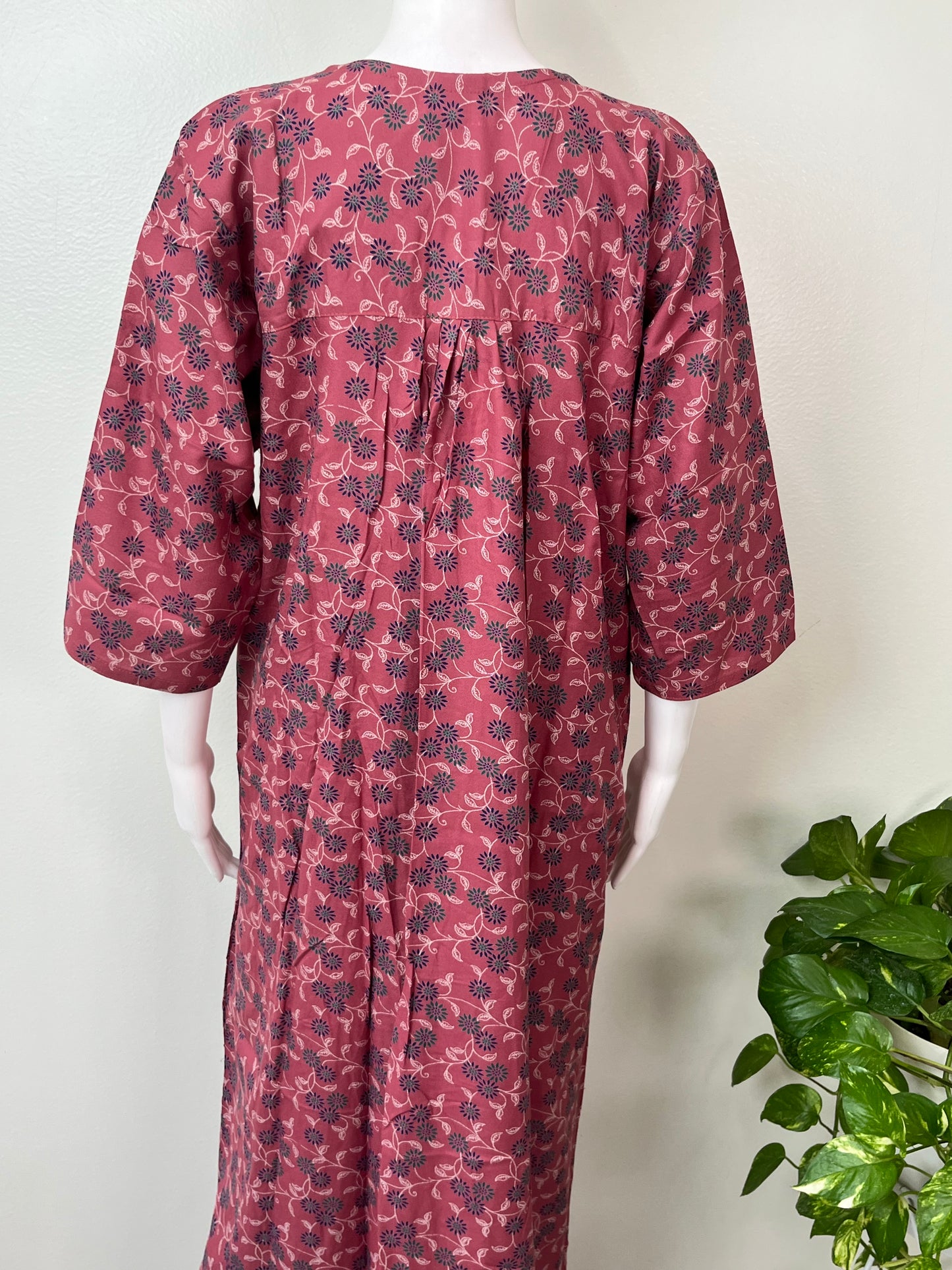 Pleated Style Alpine Fabric Nightgown with Long Sleeves