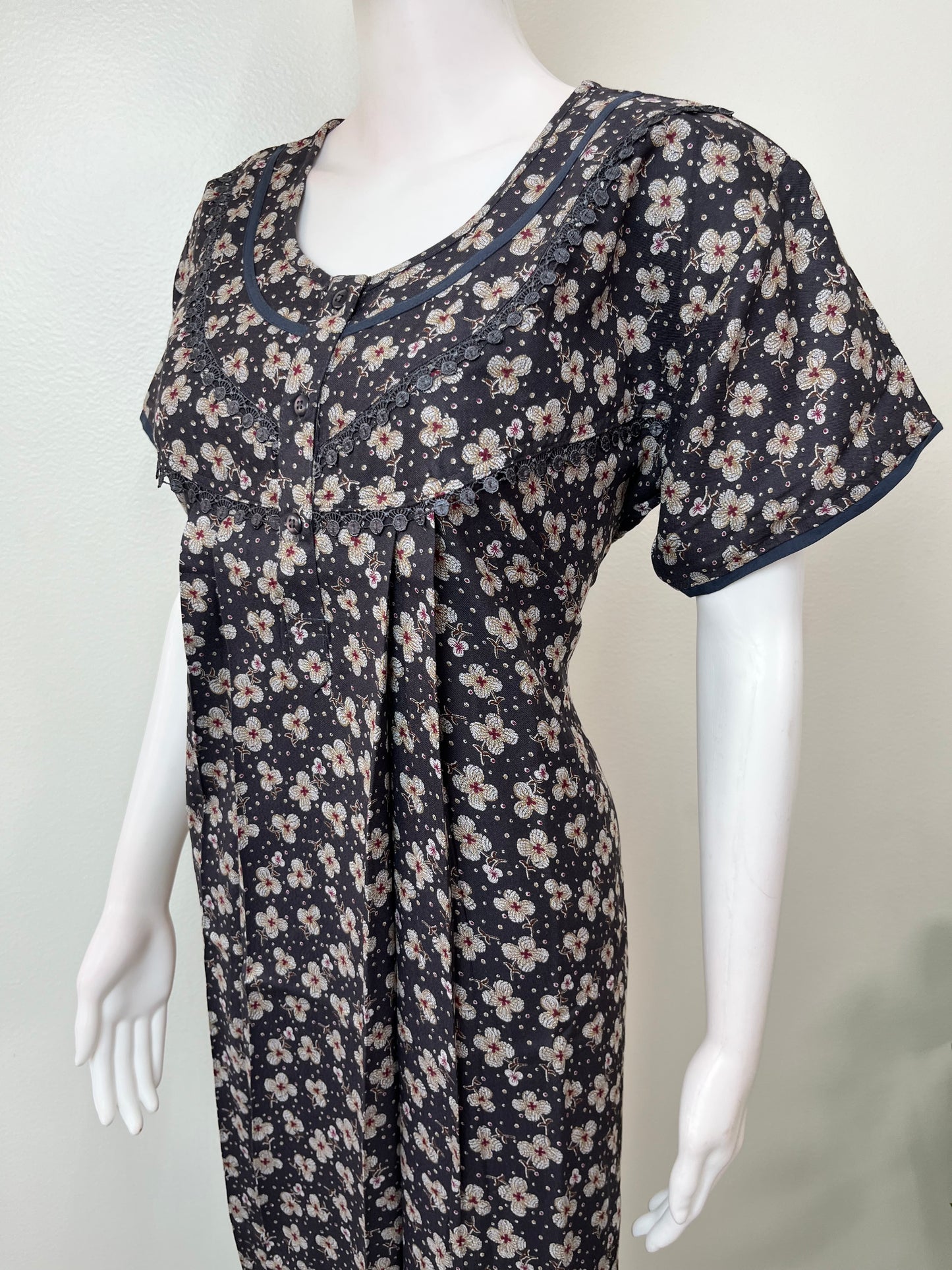 Black Elegant & Breathable Alpine Fabric Nighty