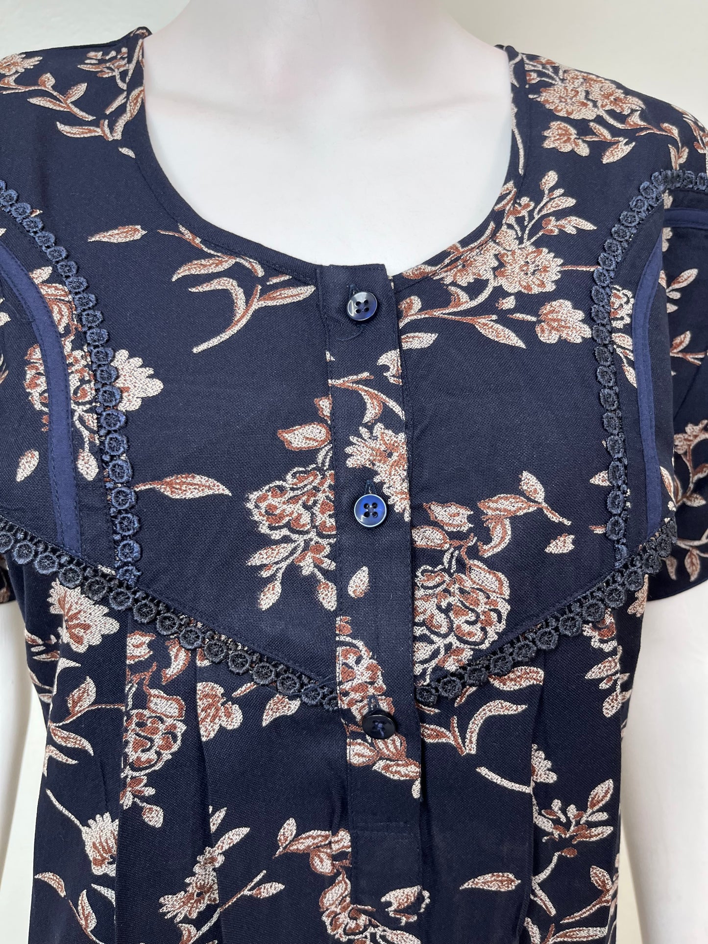 Pleated Style Alpine Fabric Nightgown