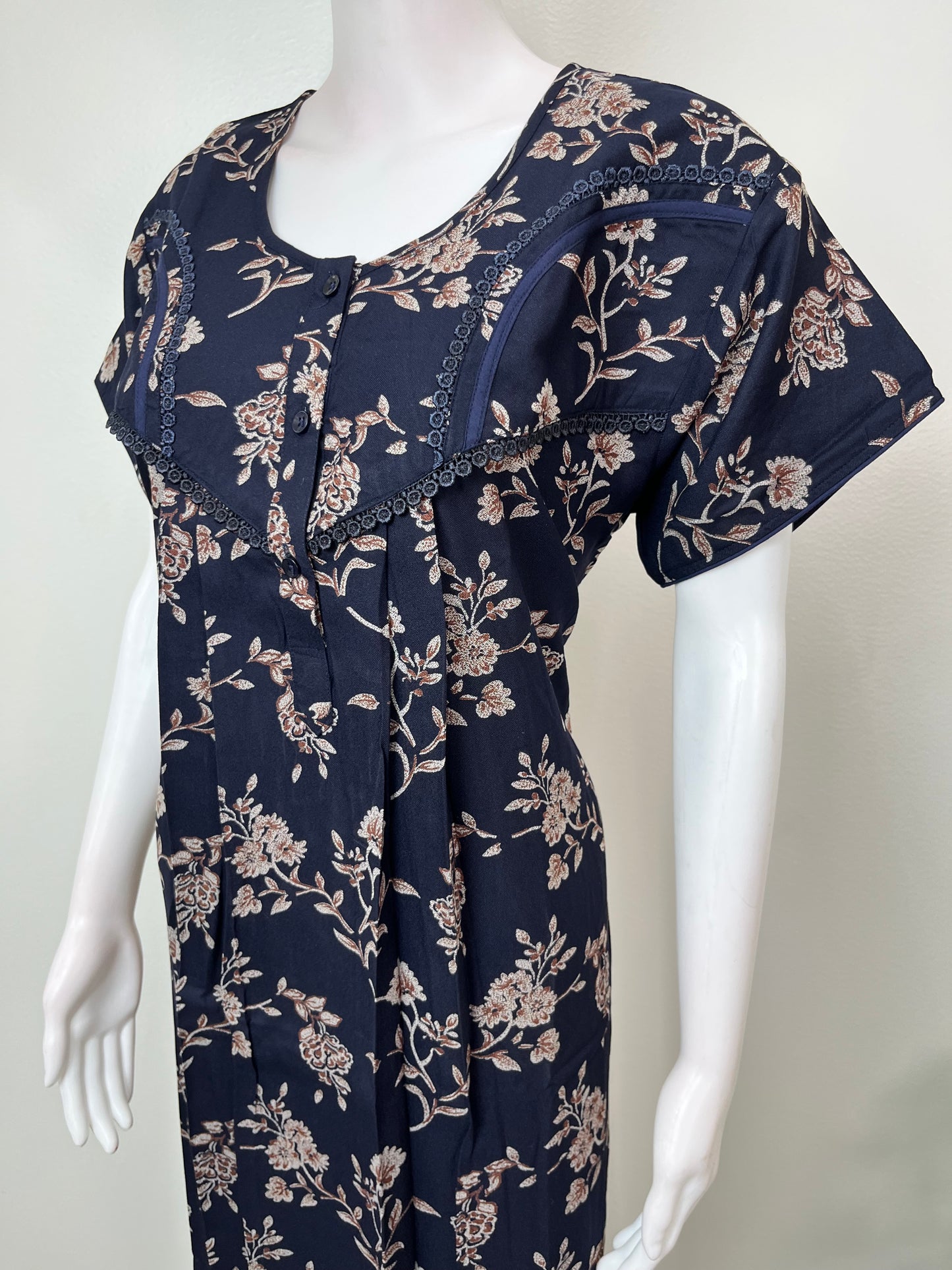 Pleated Style Alpine Fabric Nightgown