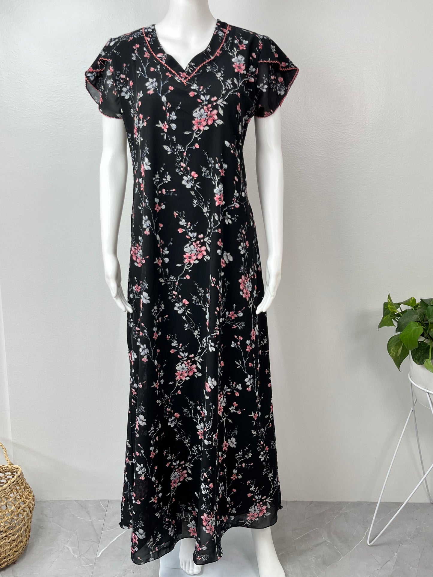 Black Chiffon Fabric Nightgown Soft & Breathable for Women