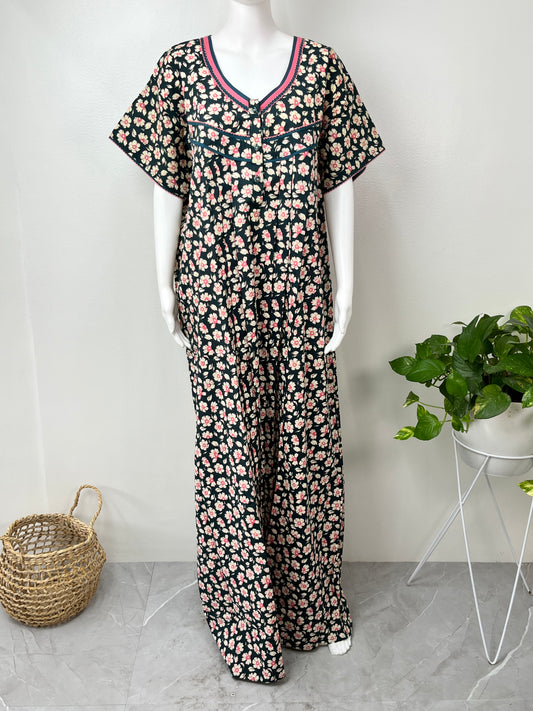 Black Pleated Pure Cotton Women's Nightgown