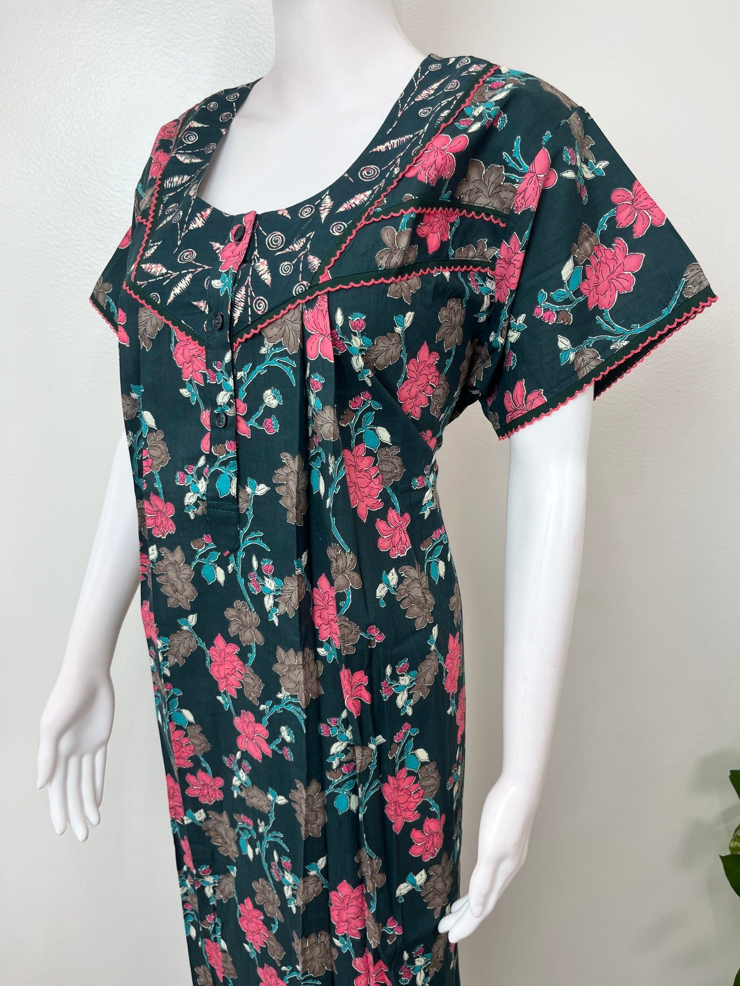 Pure Cotton Pleated Women's Nighty