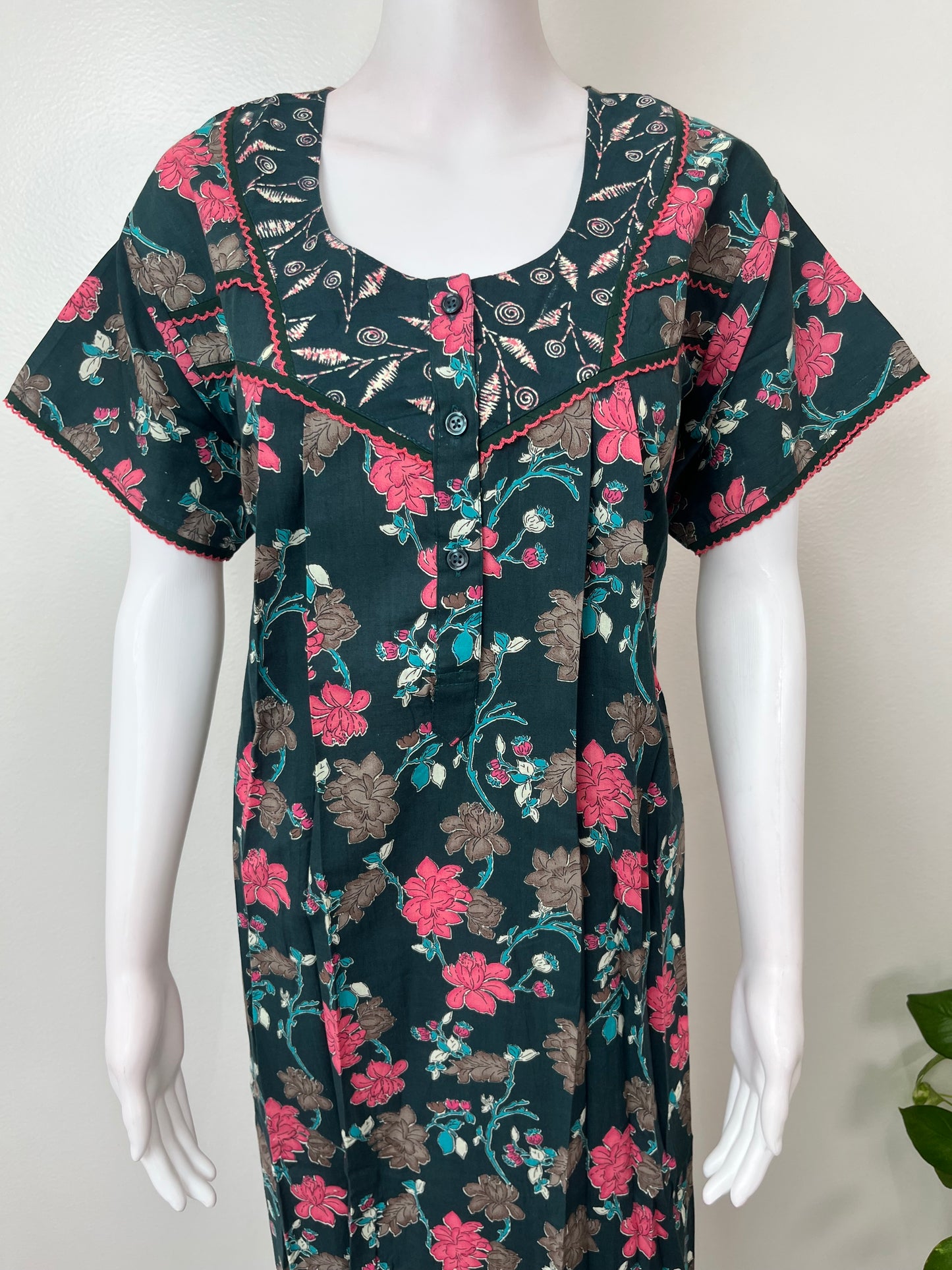 Pure Cotton Pleated Women's Nighty
