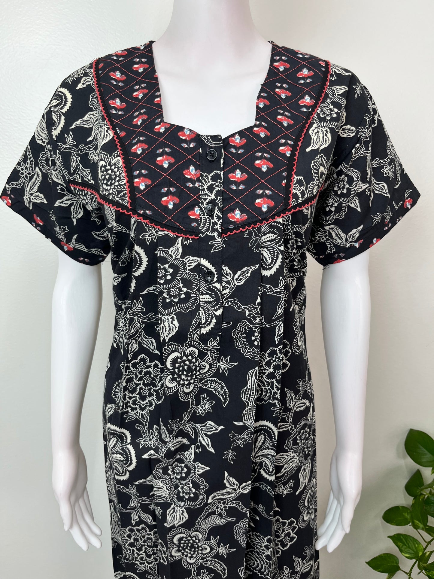 Black Elegant Pure Cotton Nightgown