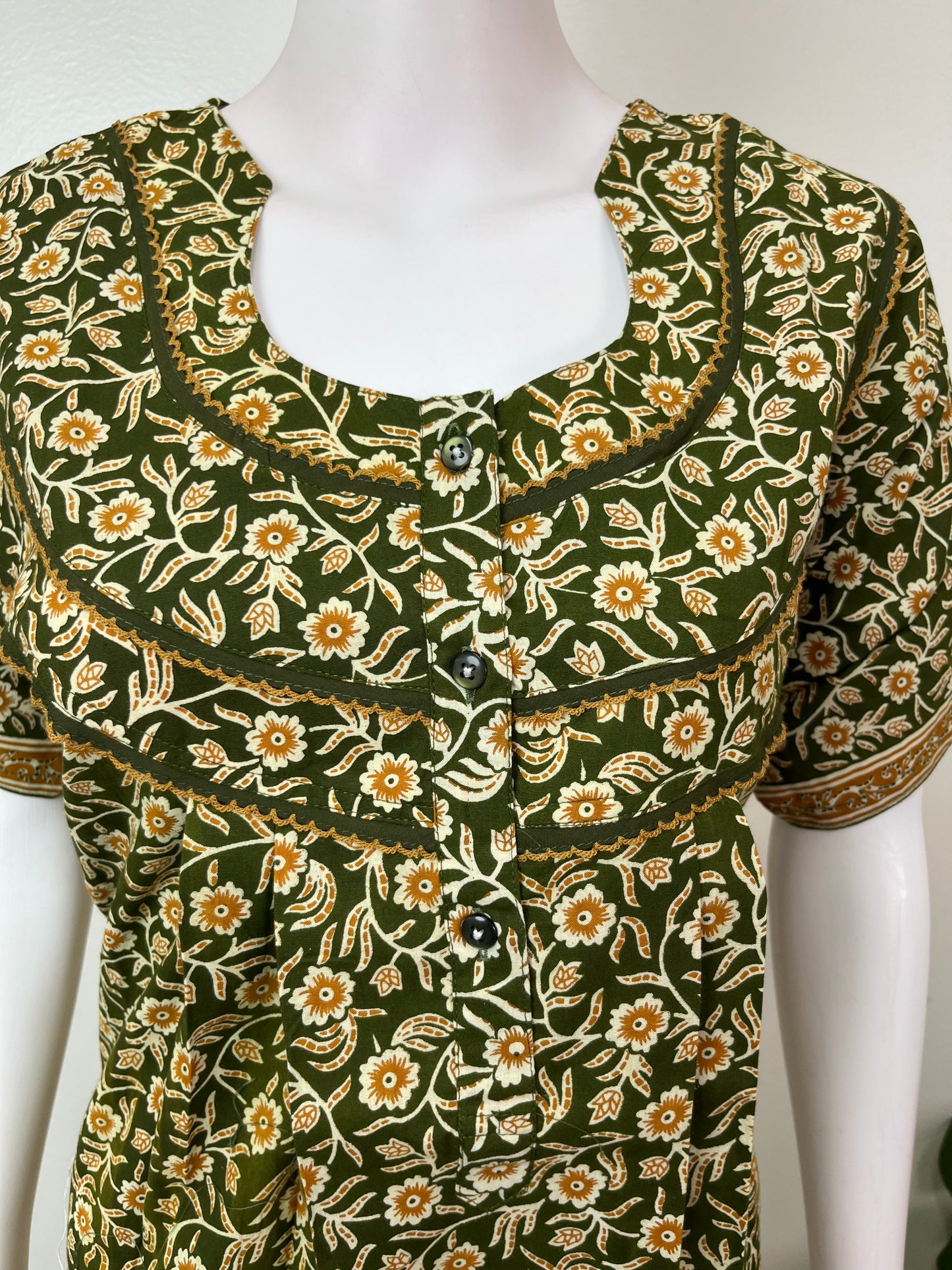 Bottle Green Pure Cotton Nighty with Contrast Print