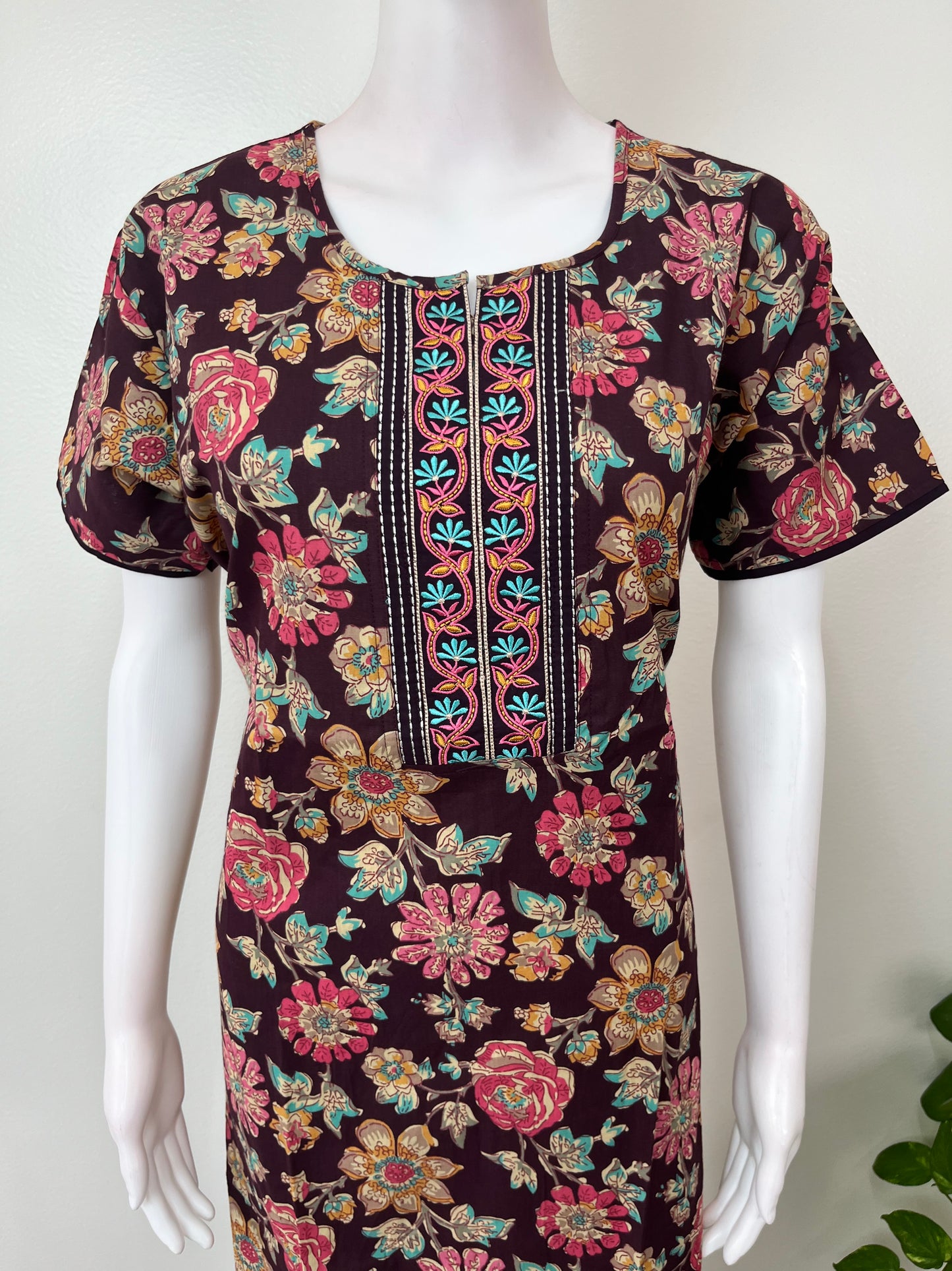 Wine Classic Embroidered Pure Cotton Nightgown