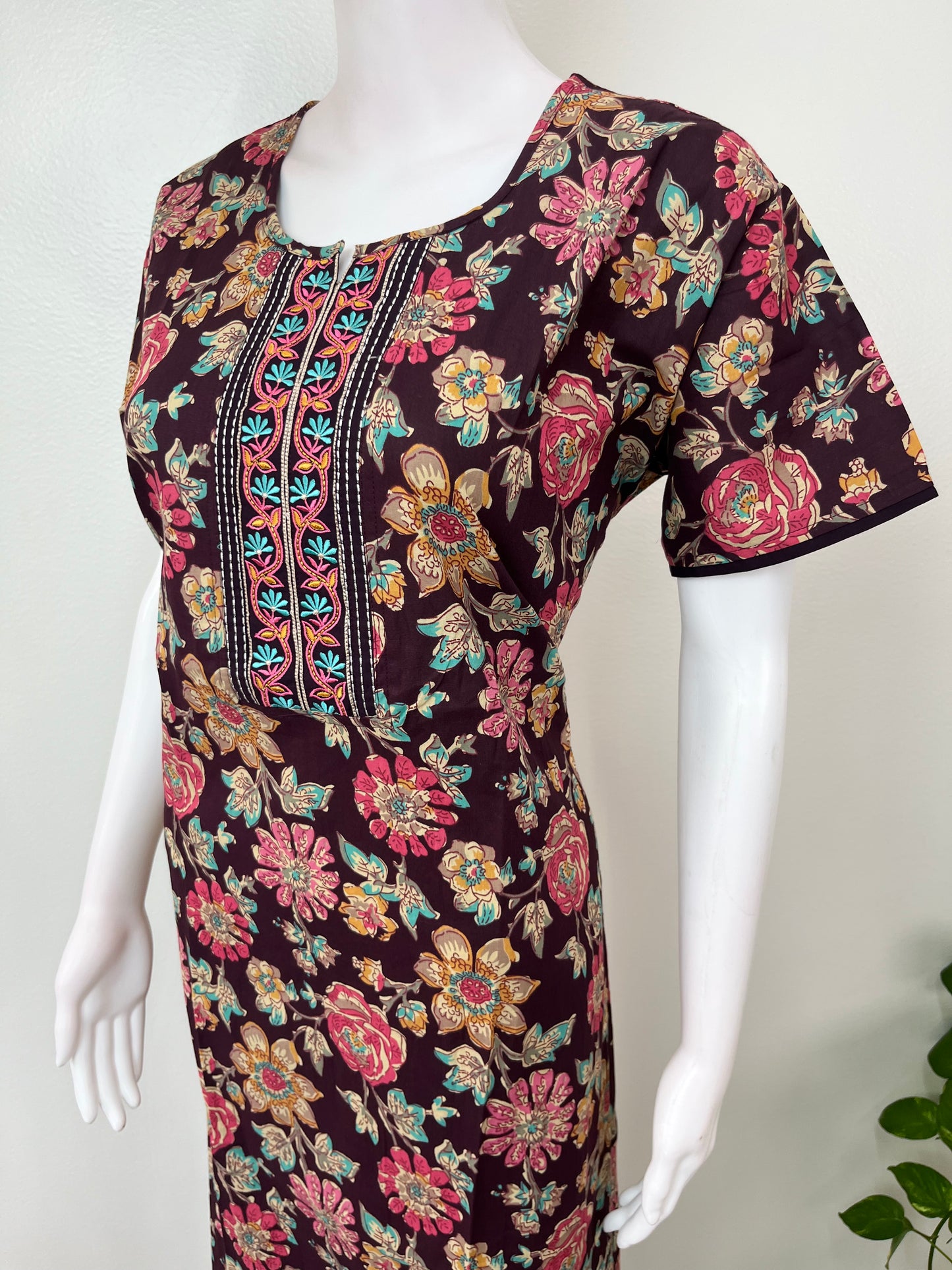 Wine Classic Embroidered Pure Cotton Nightgown