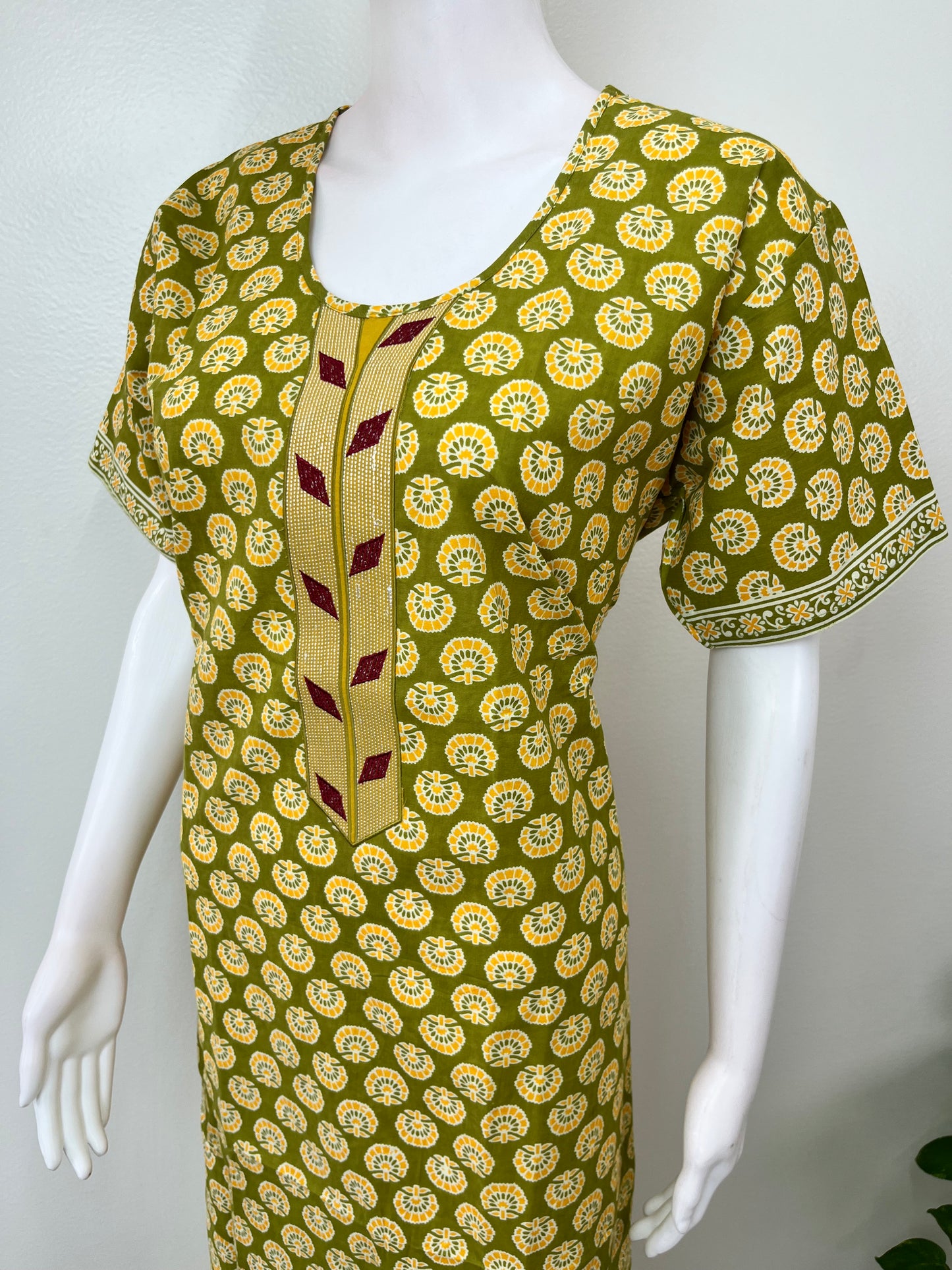 Green Classic Embroidered Pure Cotton Nightgown