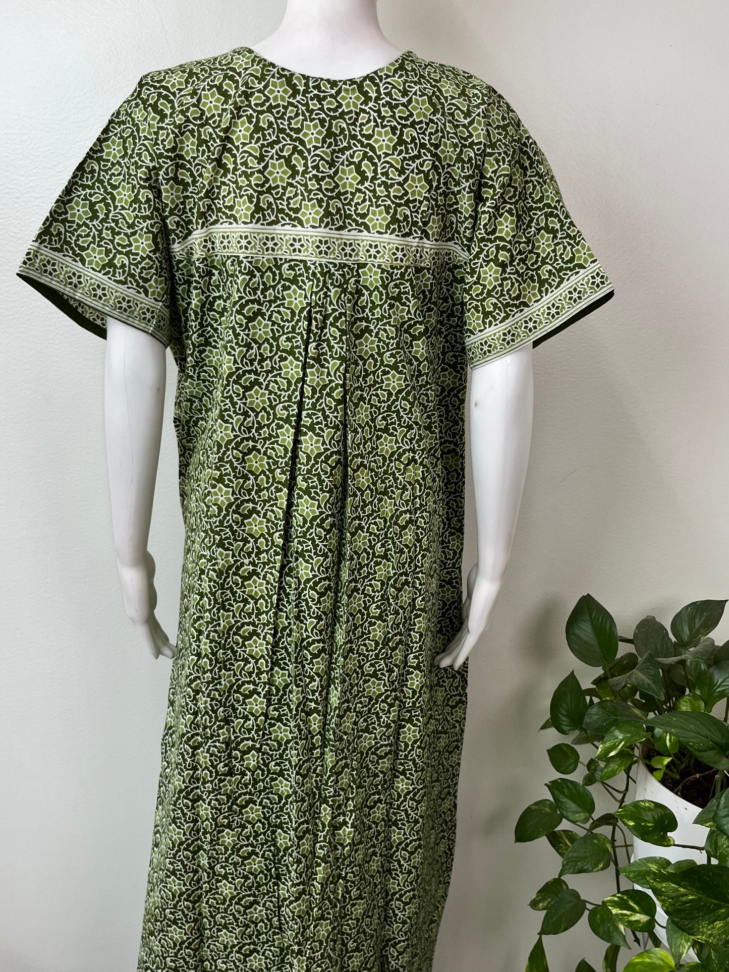 Pleated Style 100% Cotton Women's Nightgown