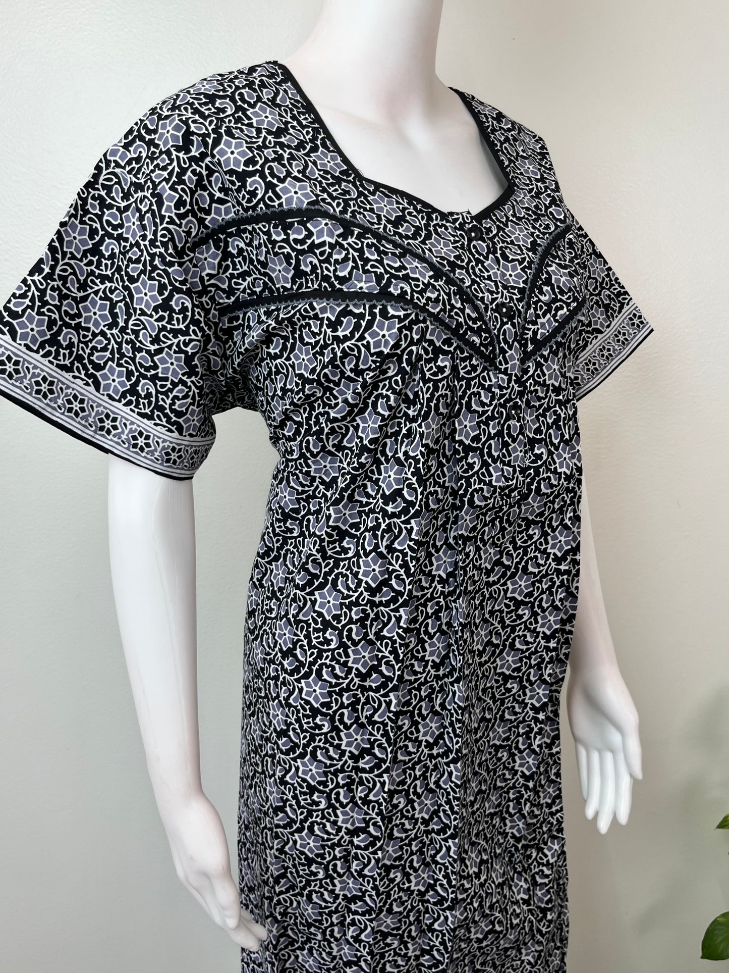 Black 100% Cotton Soft & Comfortable Nightgown