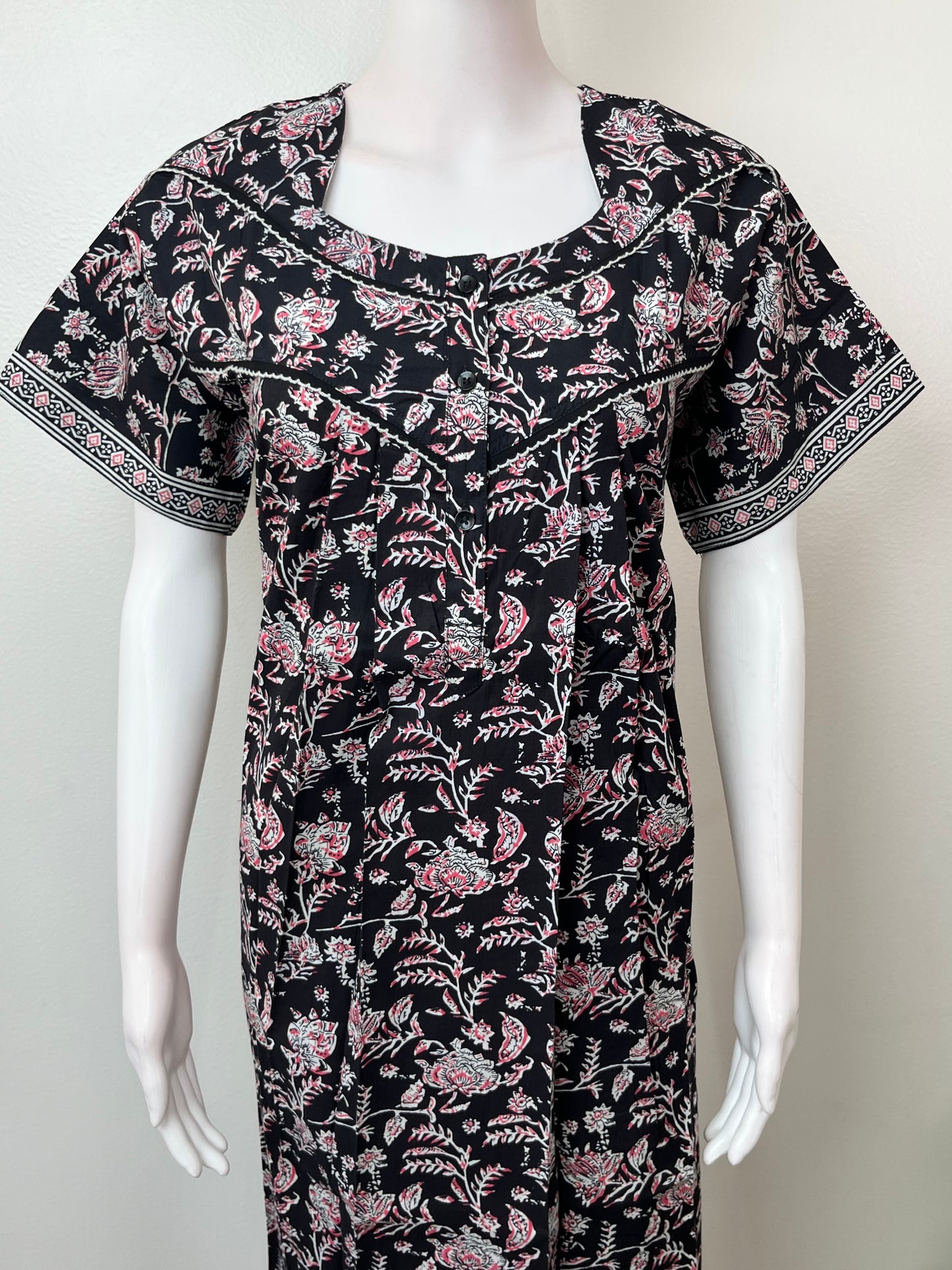 Black Elegant & Breathable Pure Cotton Nightgown