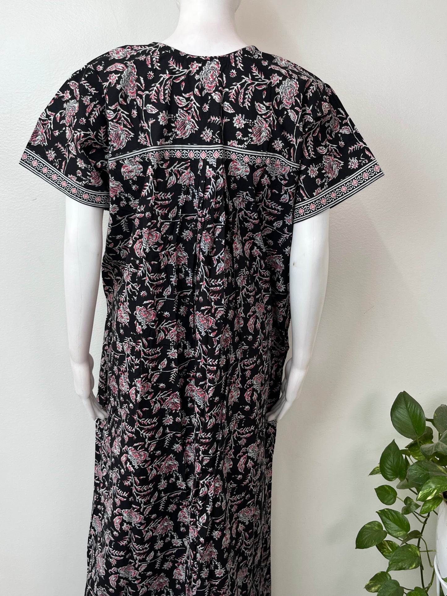 Black Elegant & Breathable Pure Cotton Nightgown