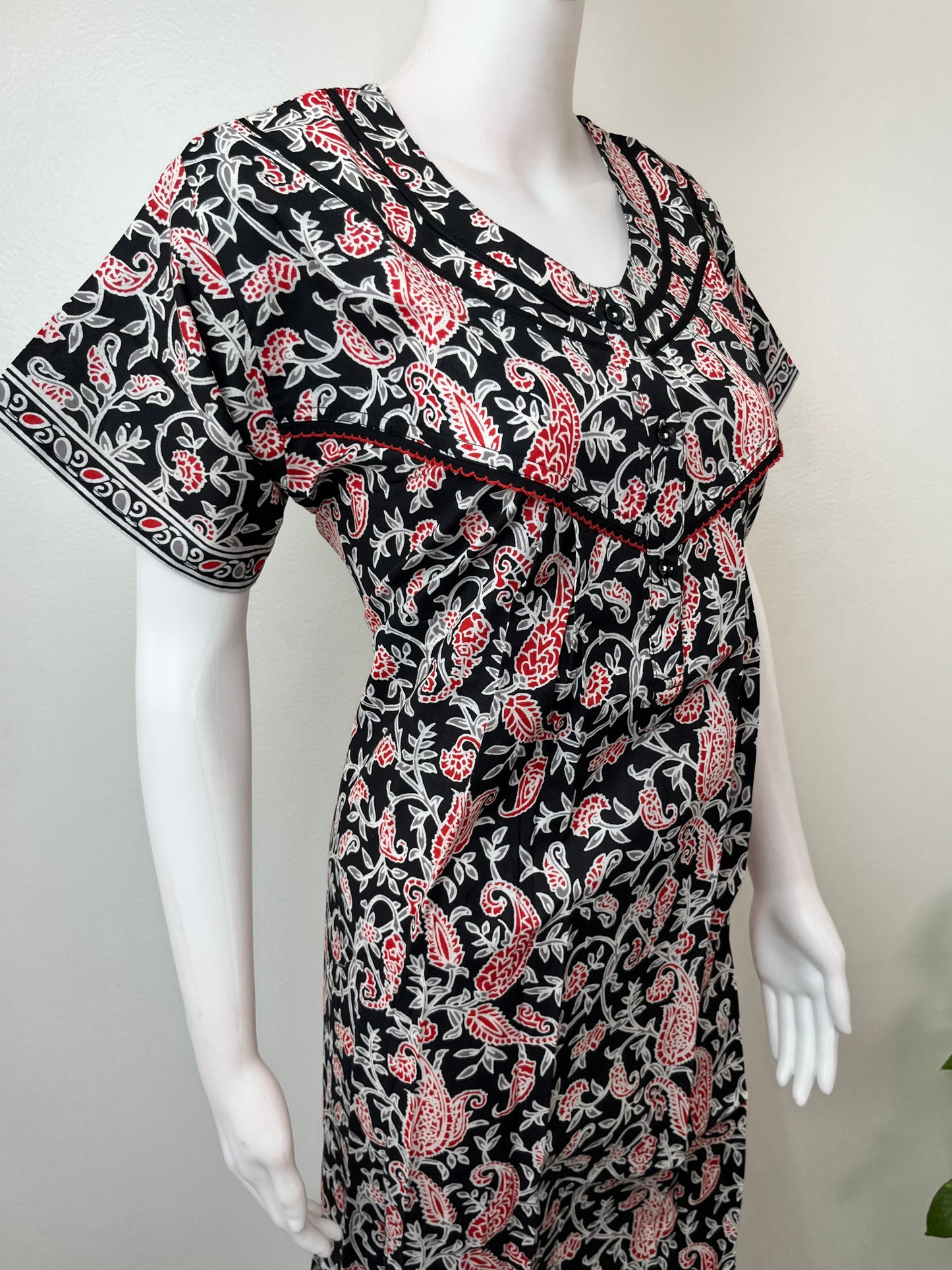 Black Elegant & Comfortable Pure Cotton Nightgown