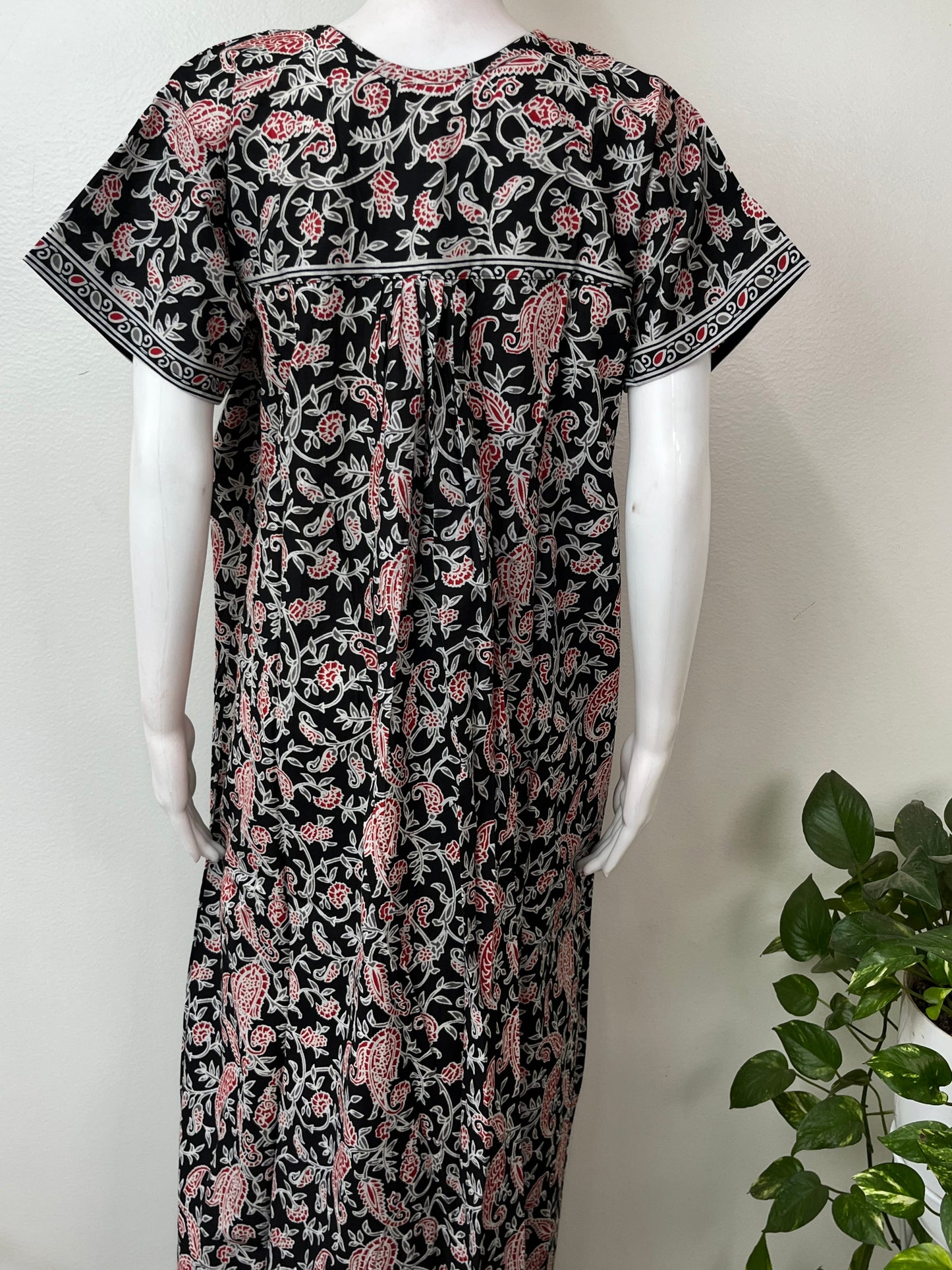 Black Elegant & Comfortable Pure Cotton Nightgown