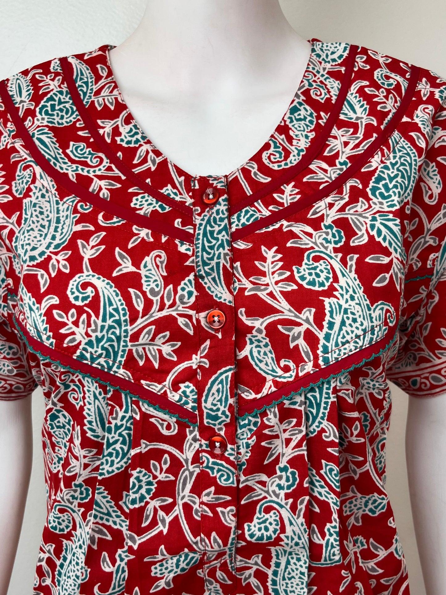 Red Pleated Style Cotton Nightgown