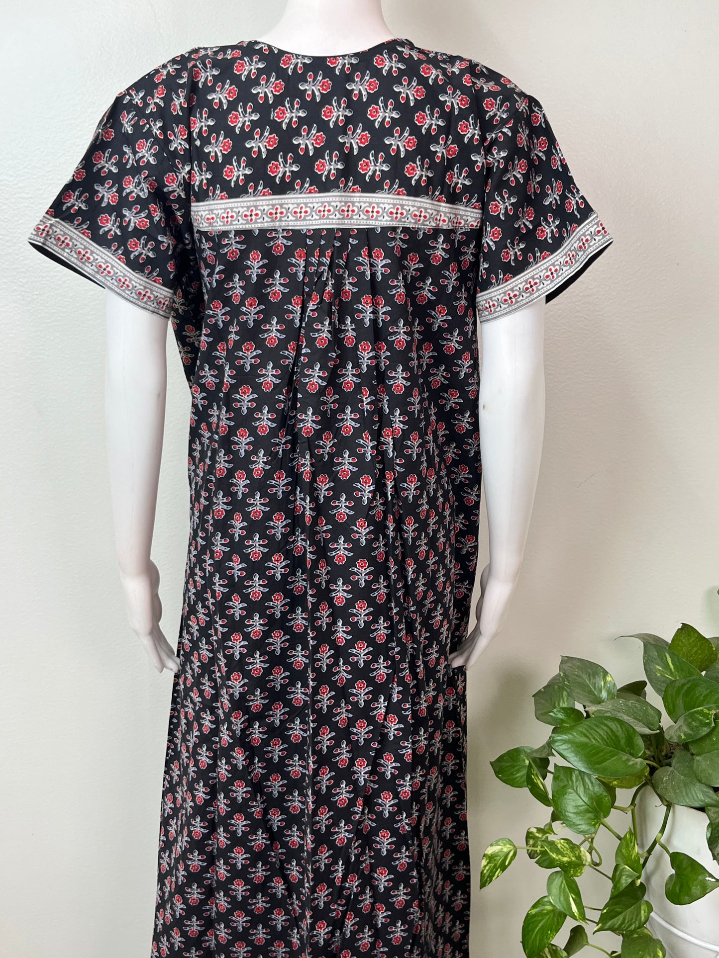 Black Elegant & Breathable Pure Cotton Nightgown