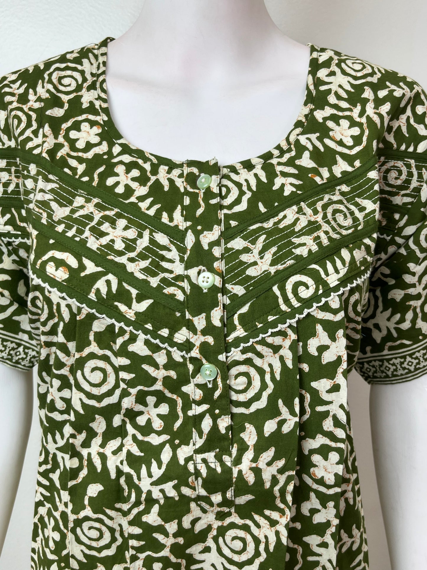 Green Pleated Style Pure Cotton Nightgown
