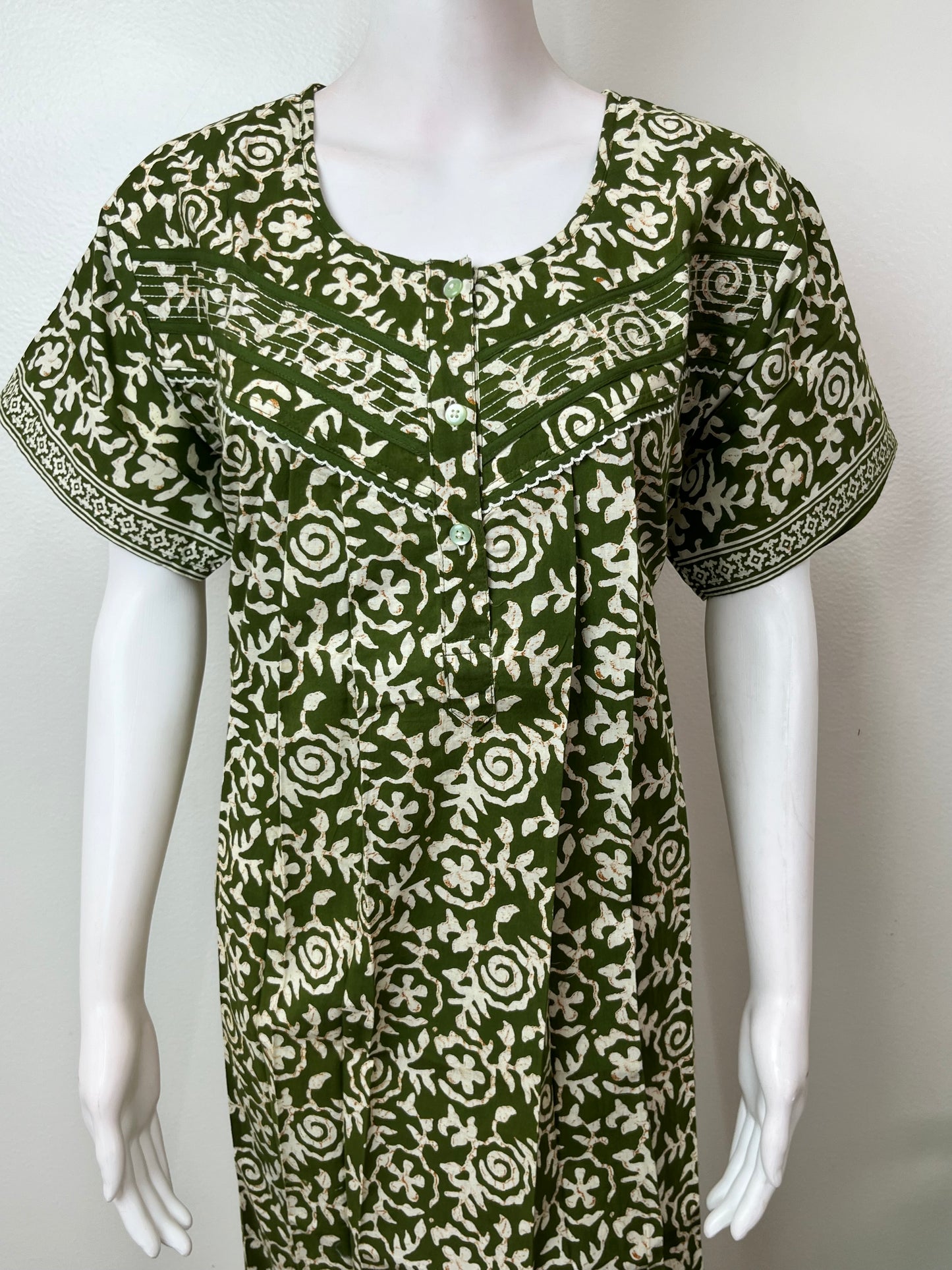Green Pleated Style Pure Cotton Nightgown