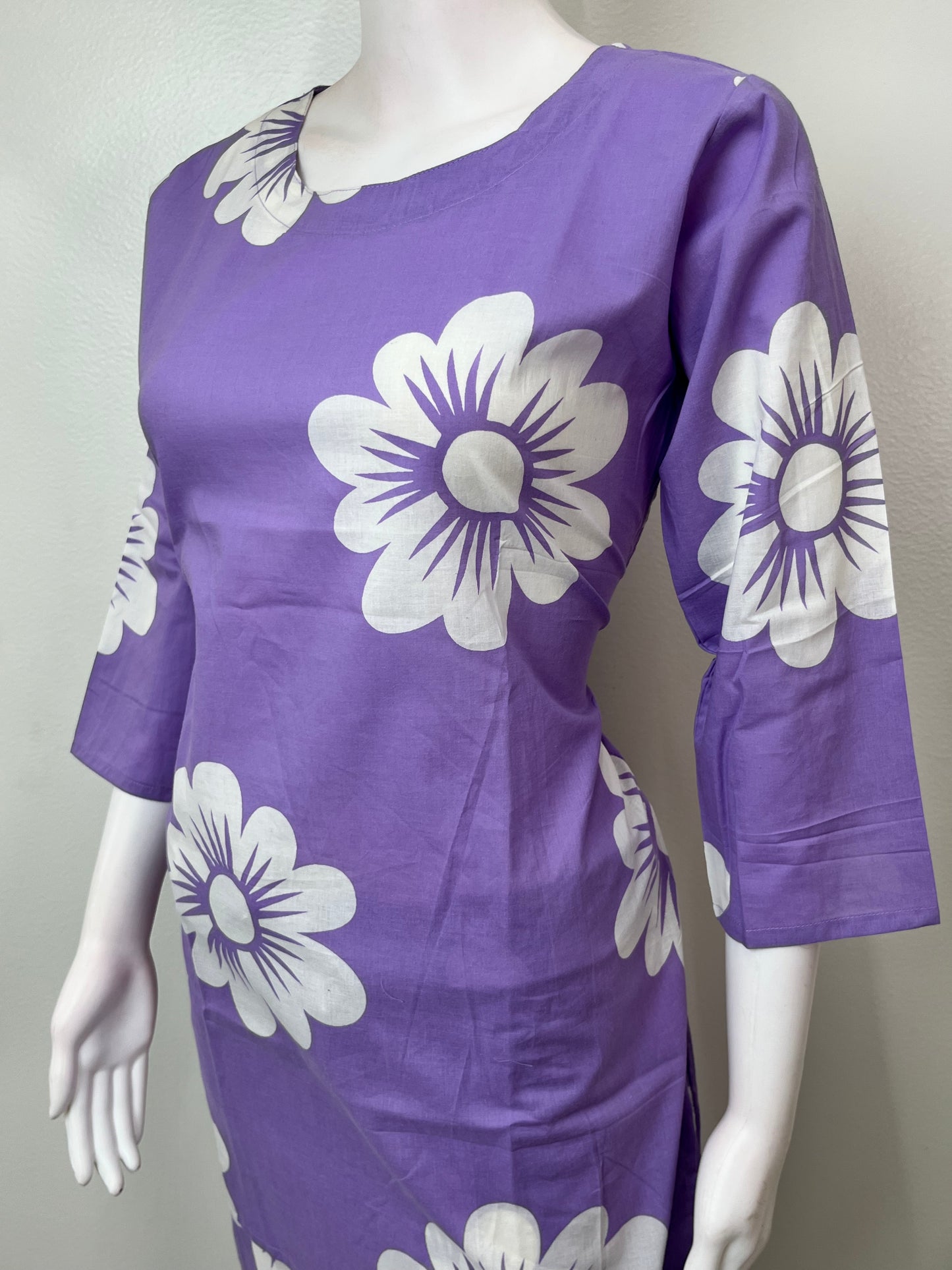 Lavender Cambric Cotton Night Suit