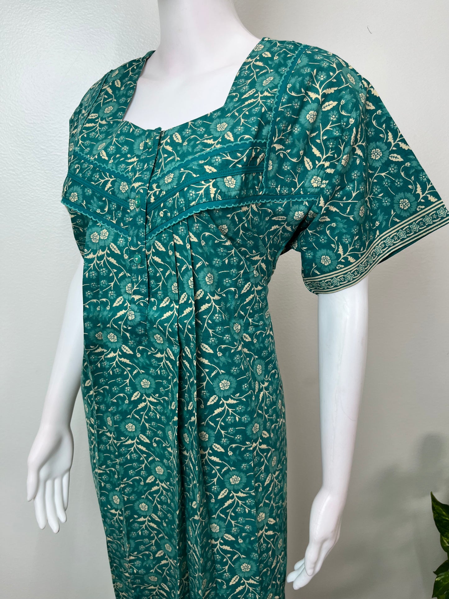 Green Pleated Pure Cotton Nightgown