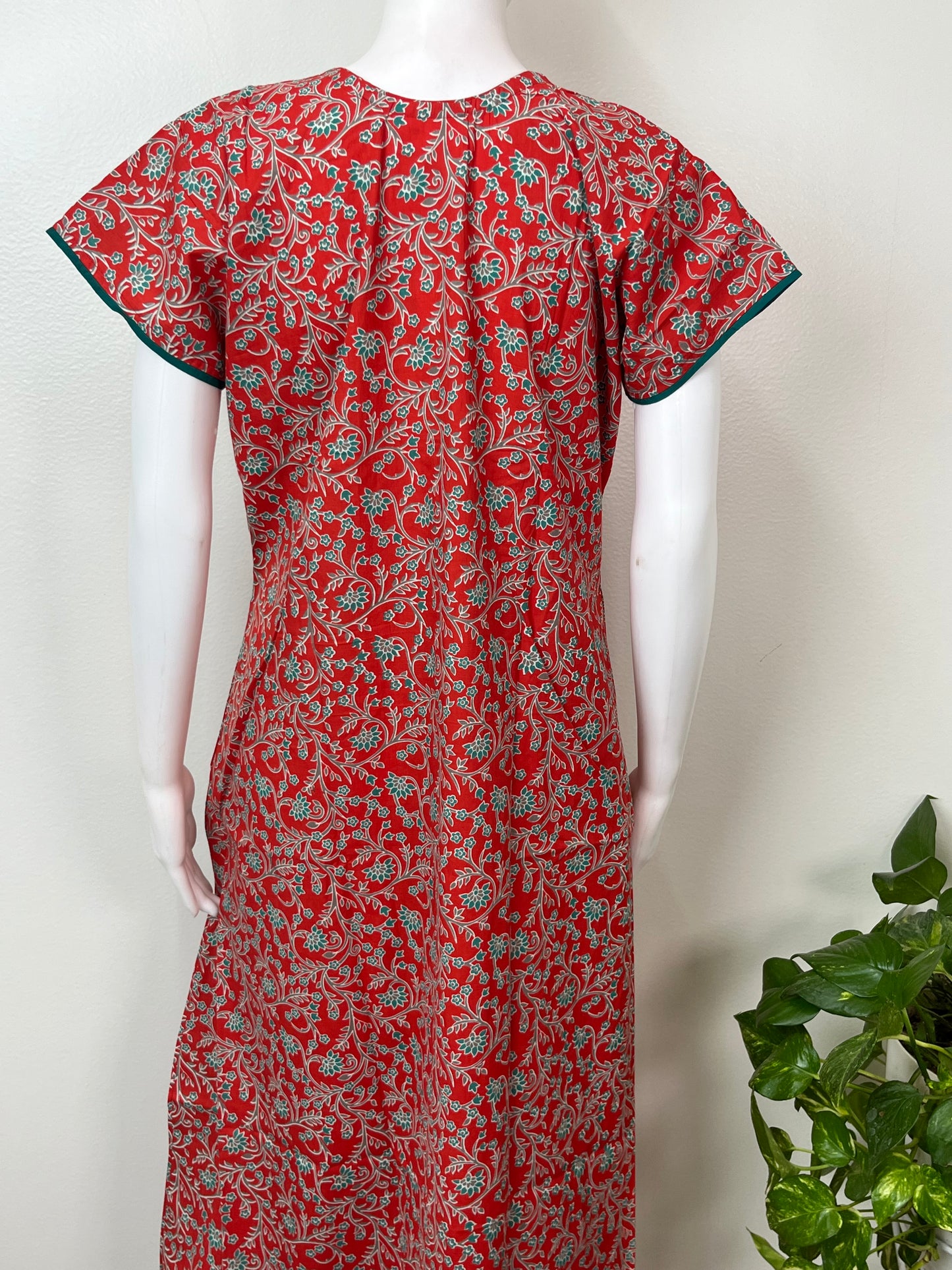 Red Elegant Embroidered Pure Cotton Nightgown