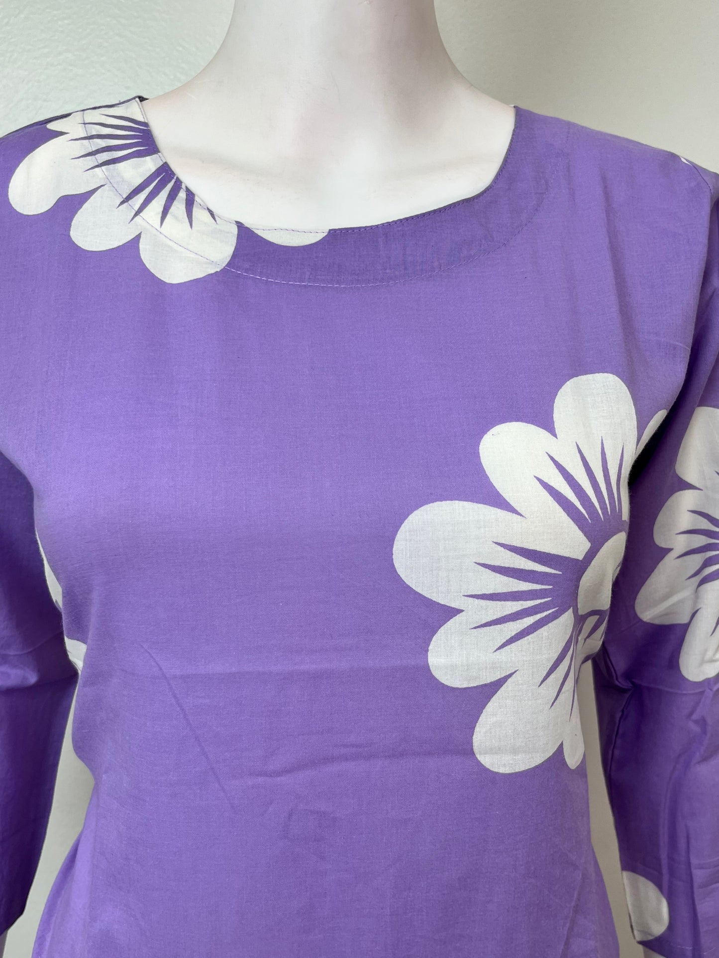 Lavender Cambric Cotton Night Suit