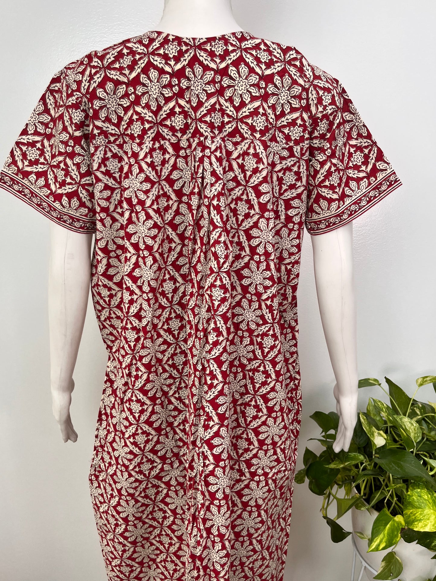 Printed pure cotton pleated nightgown for women with pocket