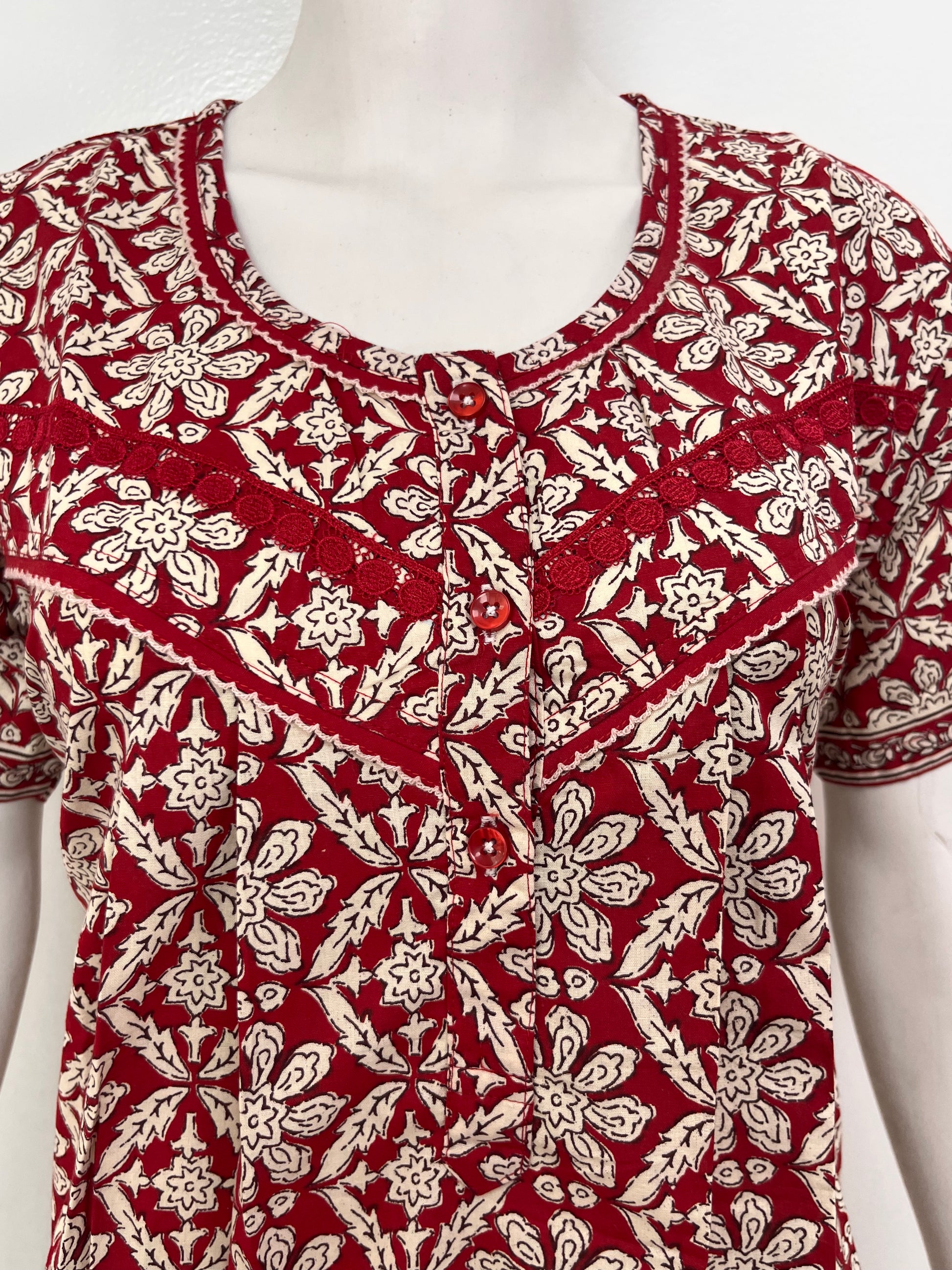 Printed pure cotton pleated nightgown for women with pocket