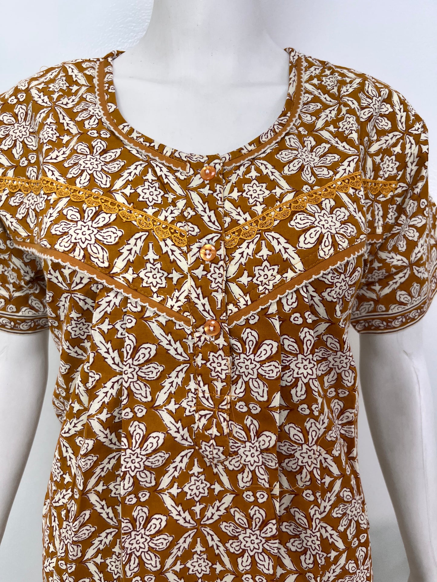 Printed pure cotton pleated nightgown for women with pocket