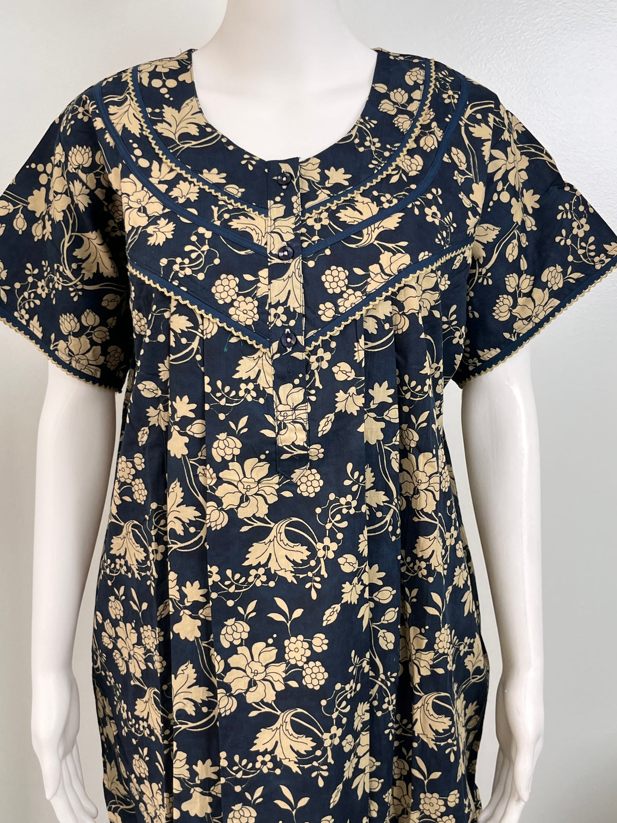 Cotton Fabric Lightweight & Airy Nightgown