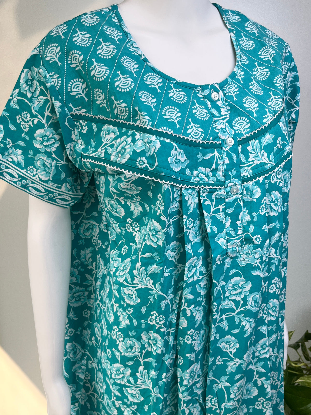 Floral Print Cotton Nightgown Breathable & Comfortable Sleepwear