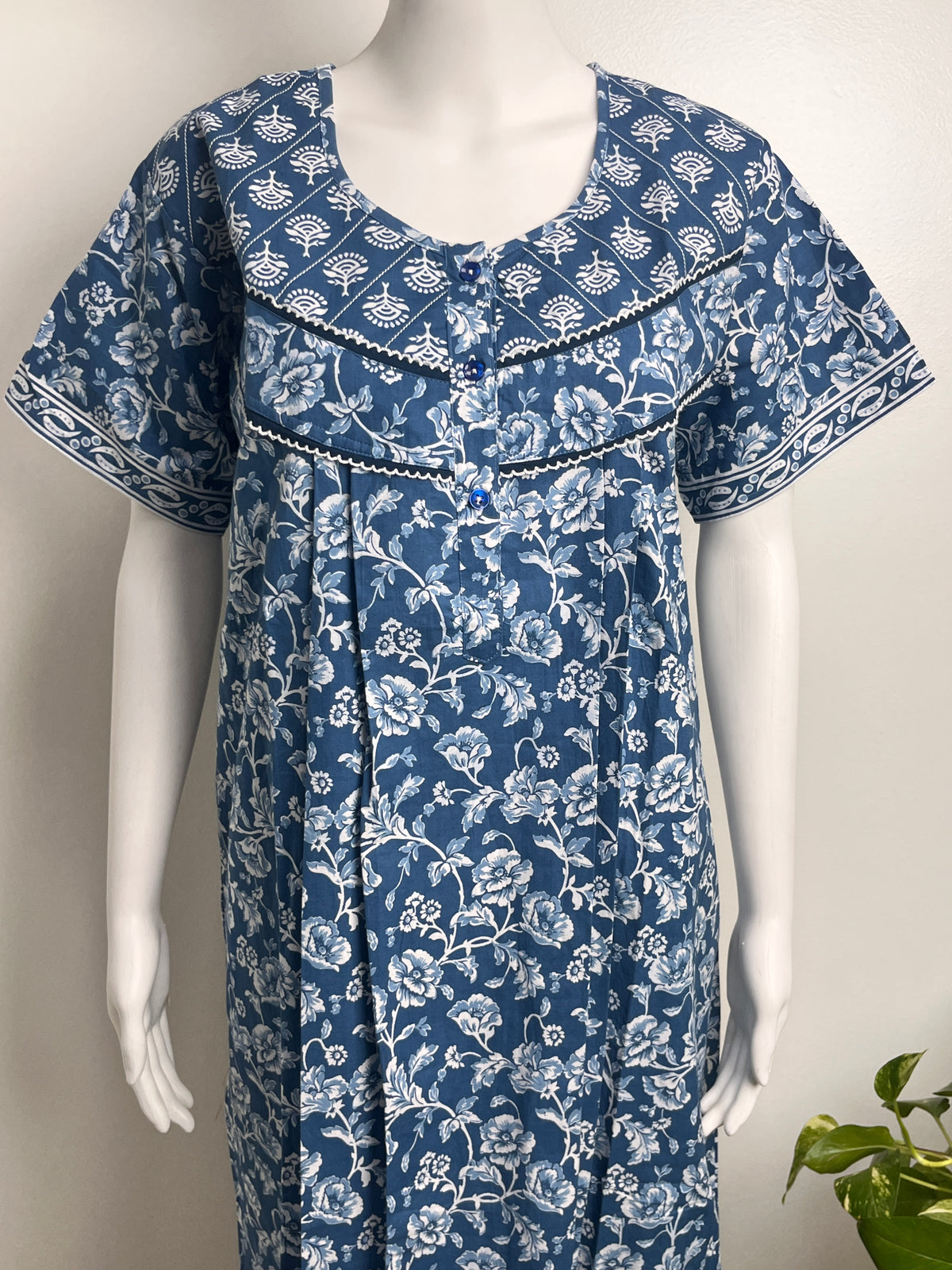 Floral Print Cotton Nightgown Breathable & Comfortable Sleepwear