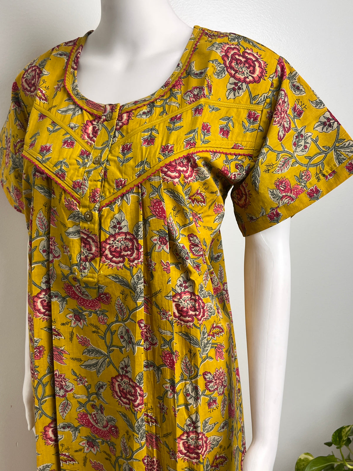 Floral Print Cotton Nighty Lightweight & Comfortable Sleepwear