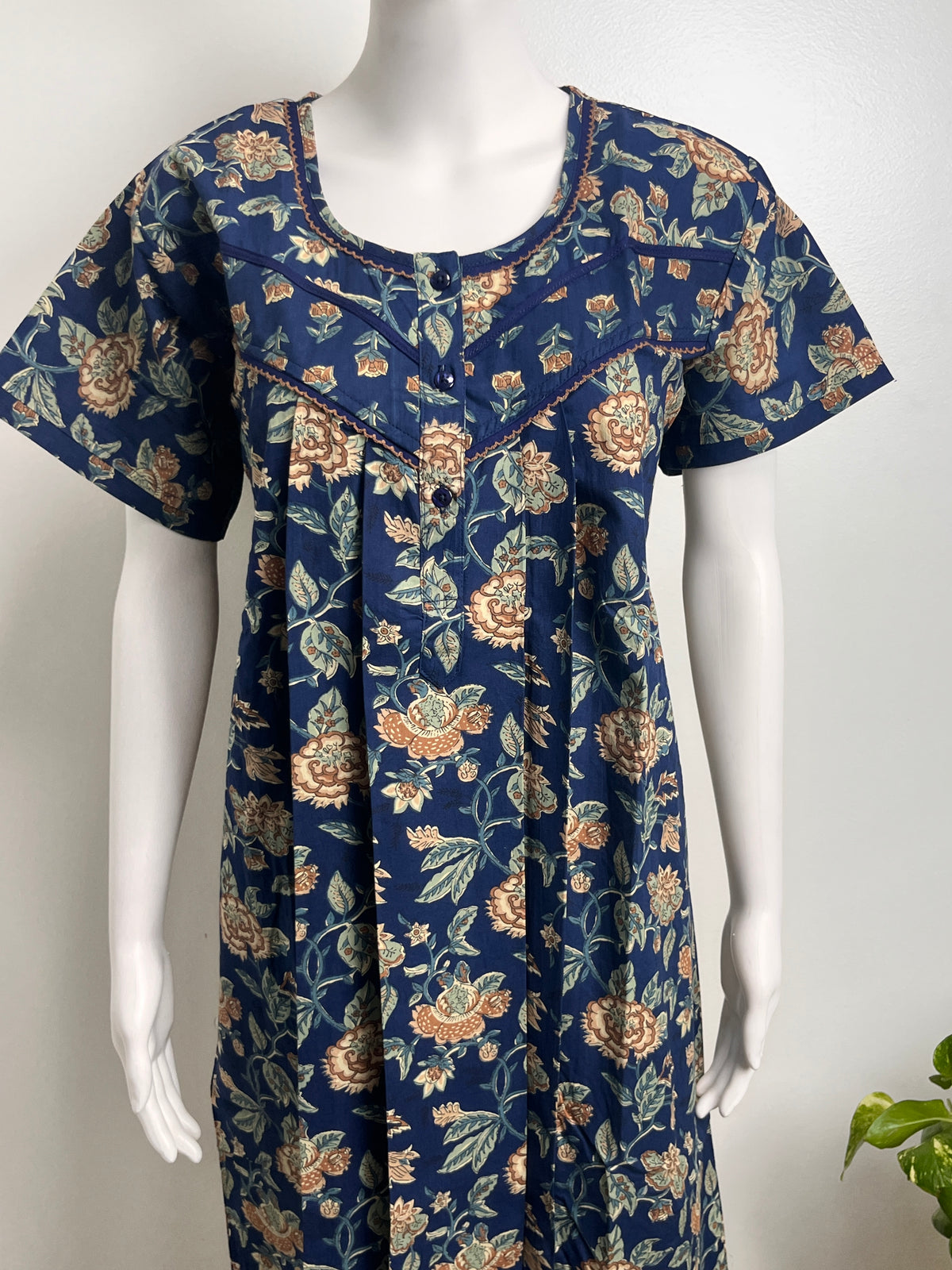 Floral Print Cotton Nighty Lightweight & Comfortable Sleepwear