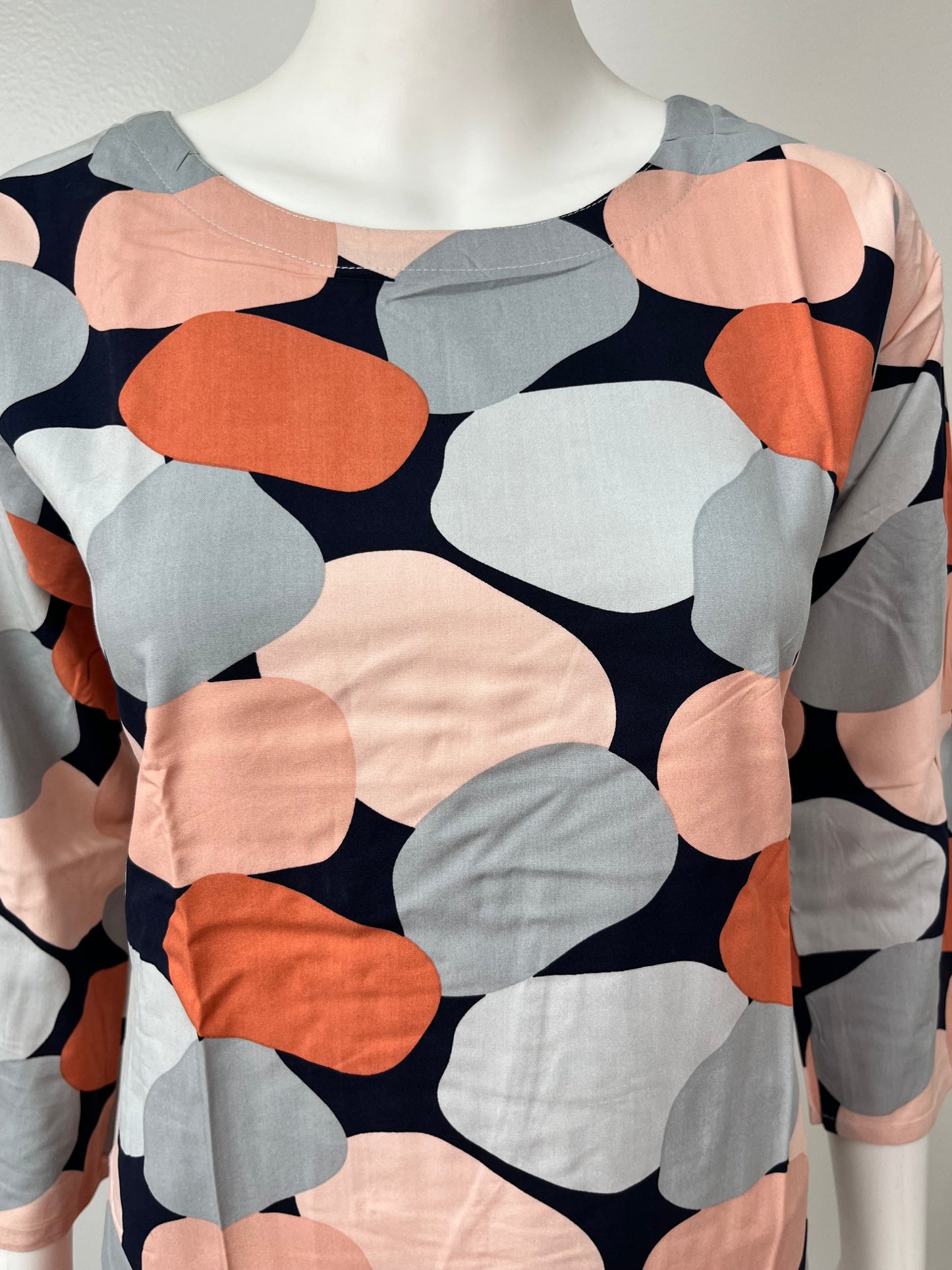 Retro Blooms Rayon Fabric Night Suit