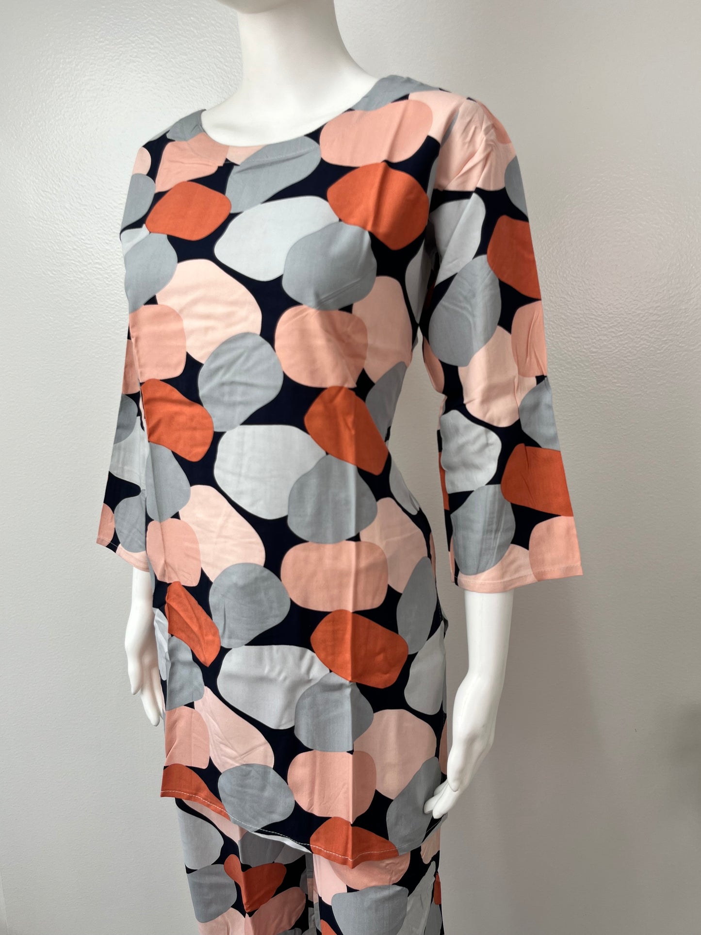 Retro Blooms Rayon Fabric Night Suit